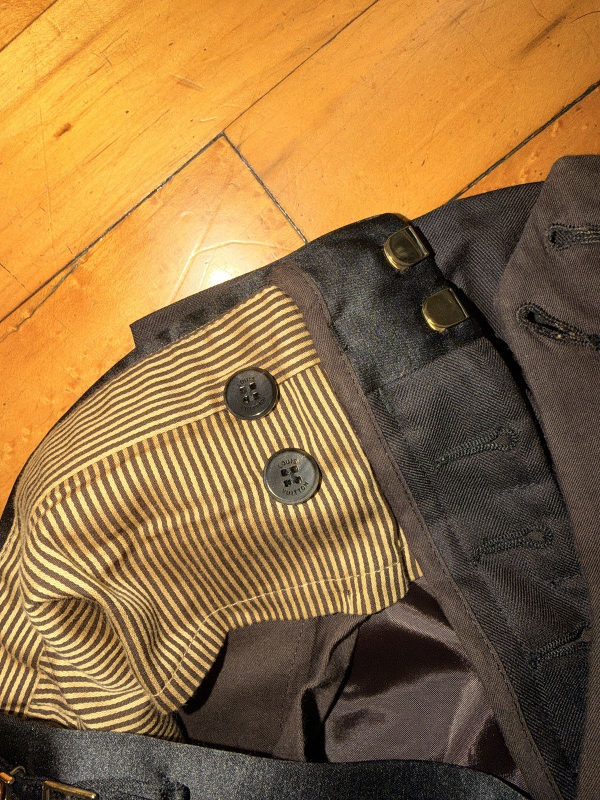 Louis Vuitton Louis Vuitton Single Breasted Chocolate Tuxedo Size 48R - 12 Thumbnail