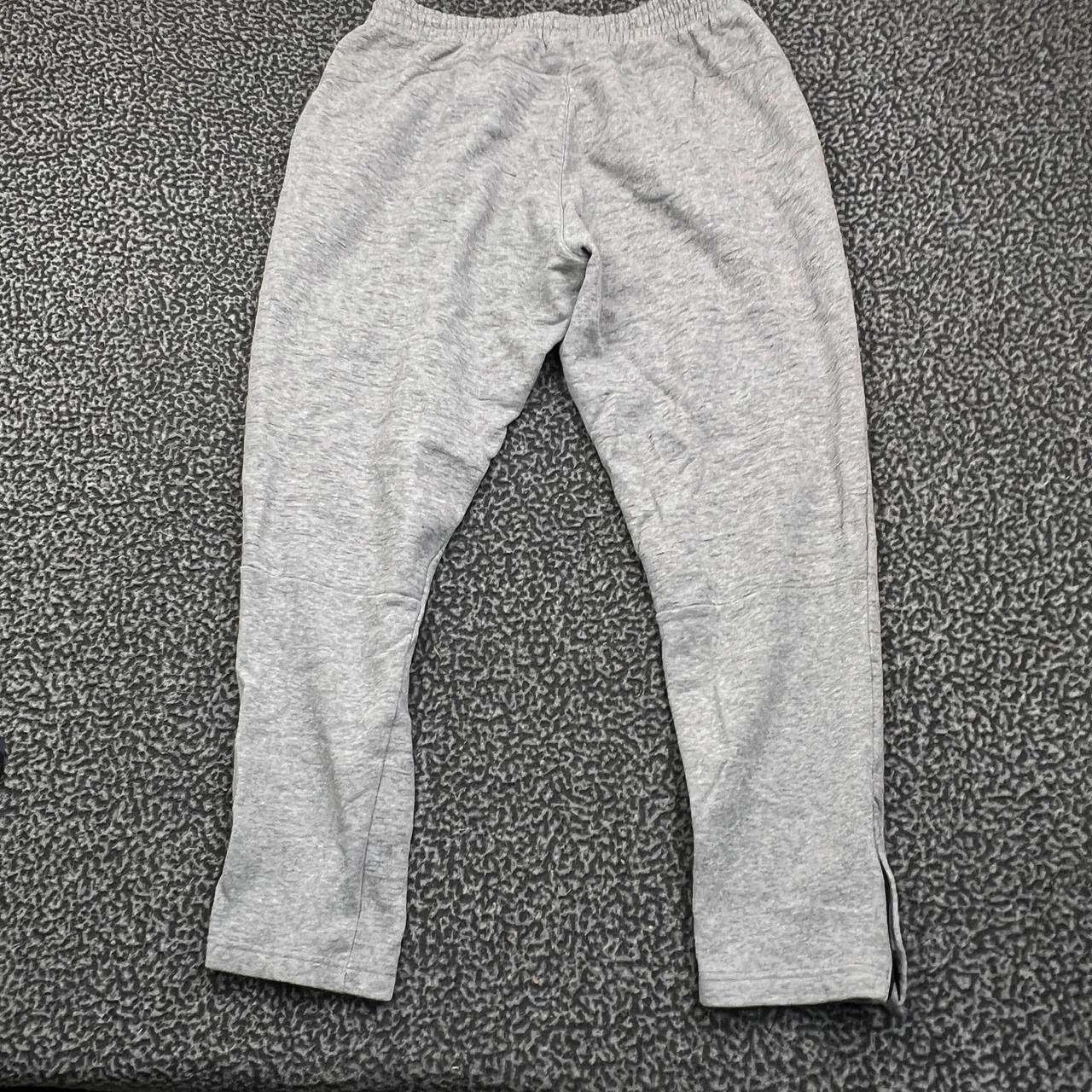 Adidas Adidas Sweatpants Men L Gray Drawstring Pocket Outdoor 32x29 Size US 32 / EU 48 - 2 Thumbnail