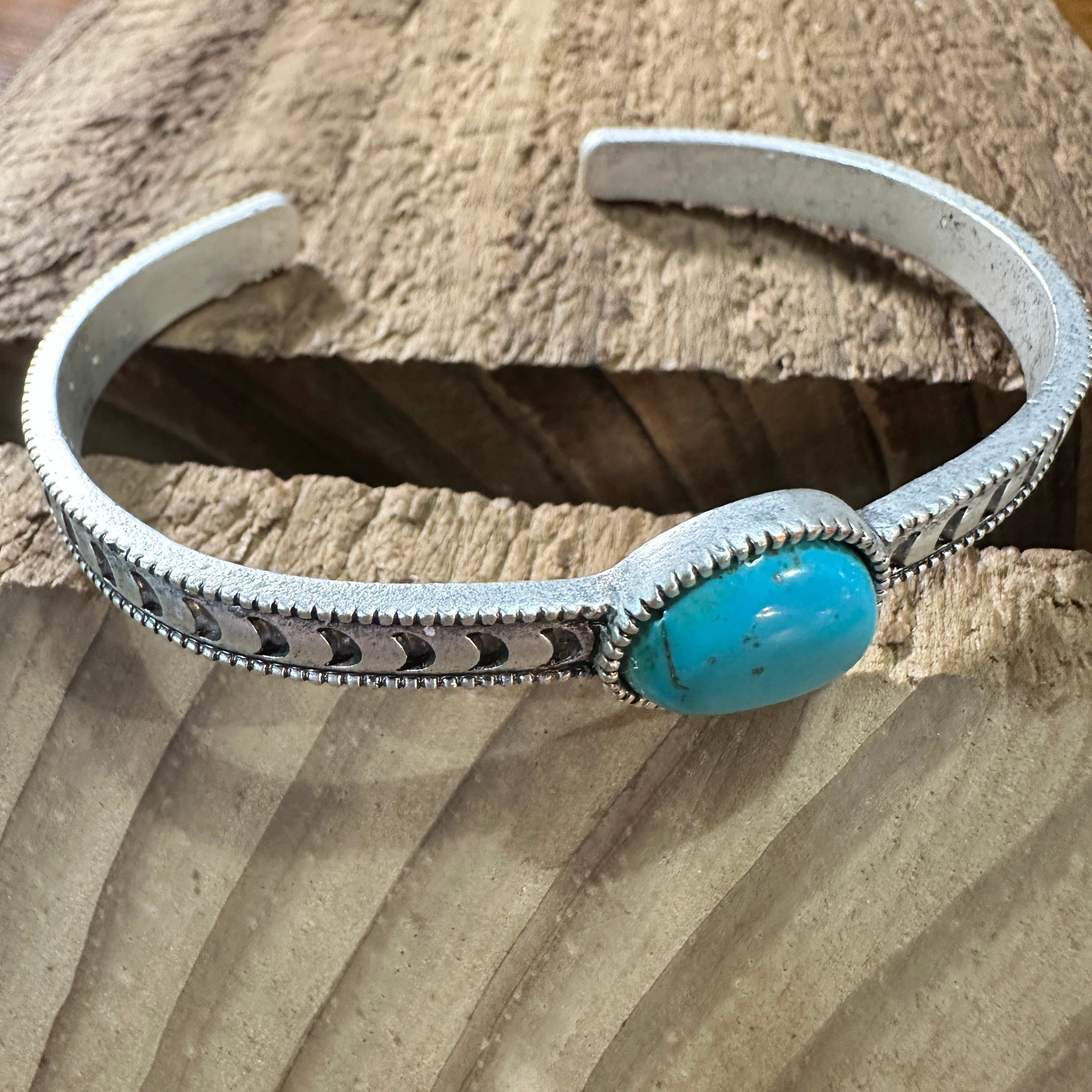 Other Turquoise Cuff Bracelet in Antique Silver, Native American C Size ONE SIZE - 9 Thumbnail