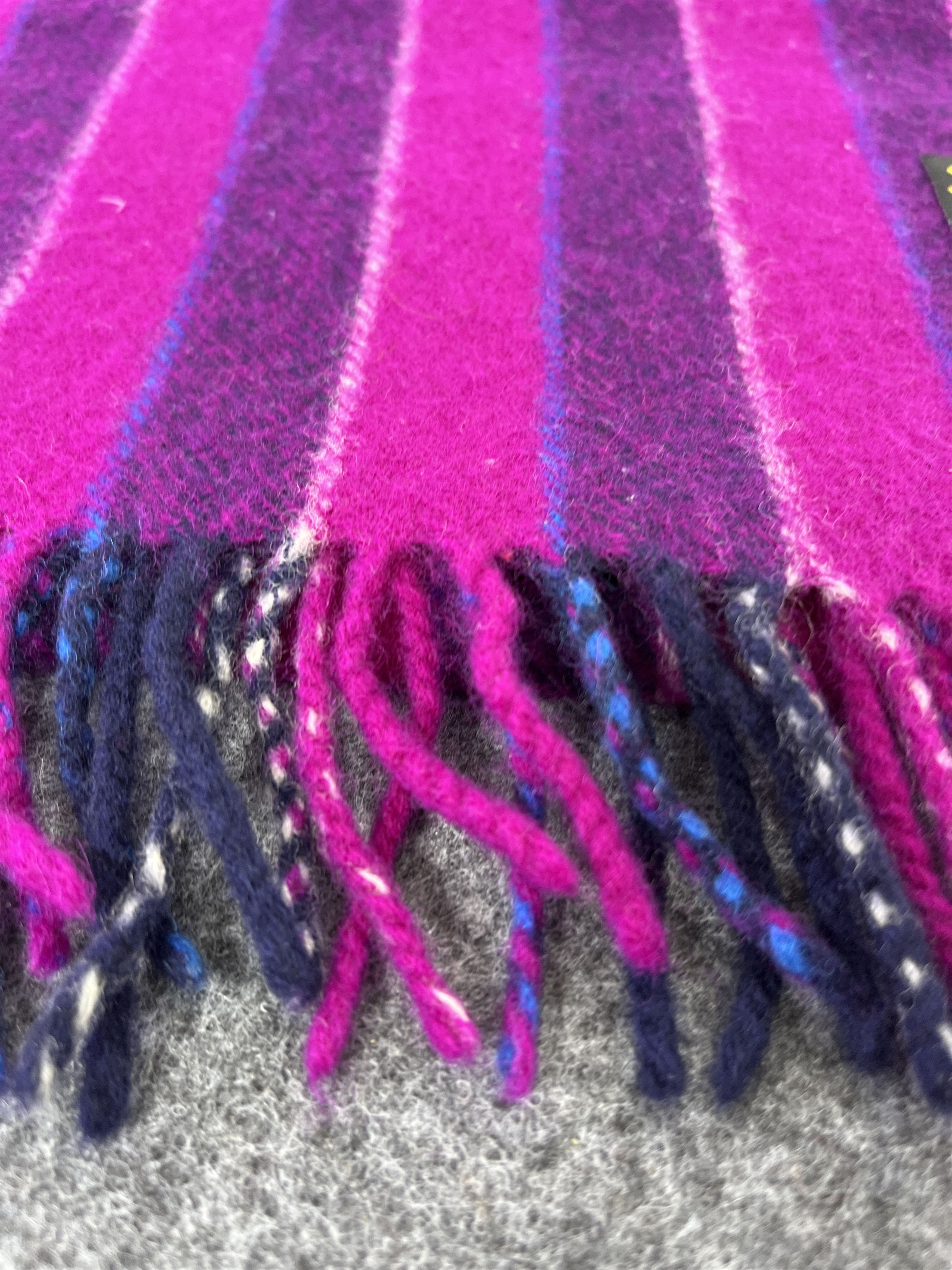 Johnstons Of Elgin × Vintage JOHNSTONS OF ELGIN WOOL SCARVES / MUFFLER T230 Size ONE SIZE - 8 Thumbnail