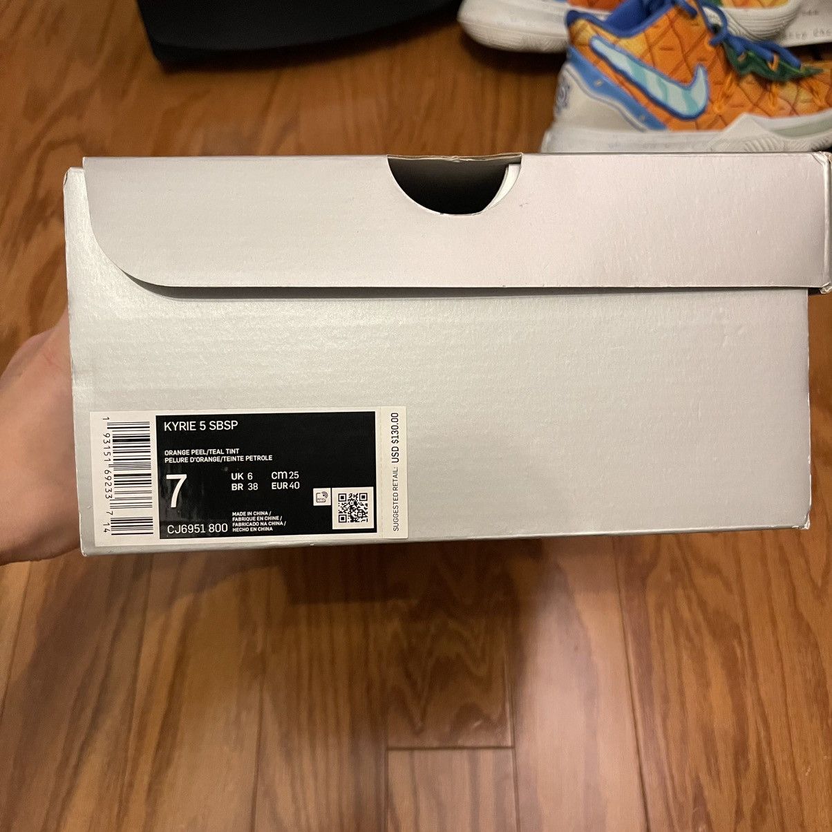 Nike Kyrie 5 SpongeBob Pineapple House Size US 7 / EU 40 - 8 Thumbnail