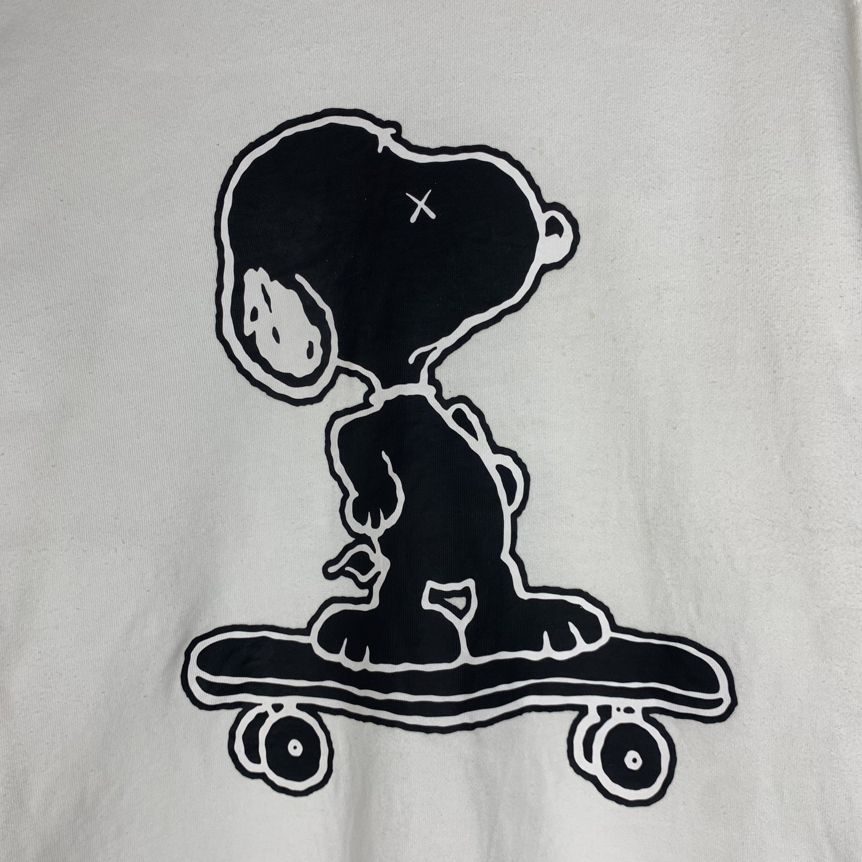 Kaws Uniqlo x Kaws Sweatshirt Crewneck Size US XL / EU 56 / 4 - 2 Thumbnail