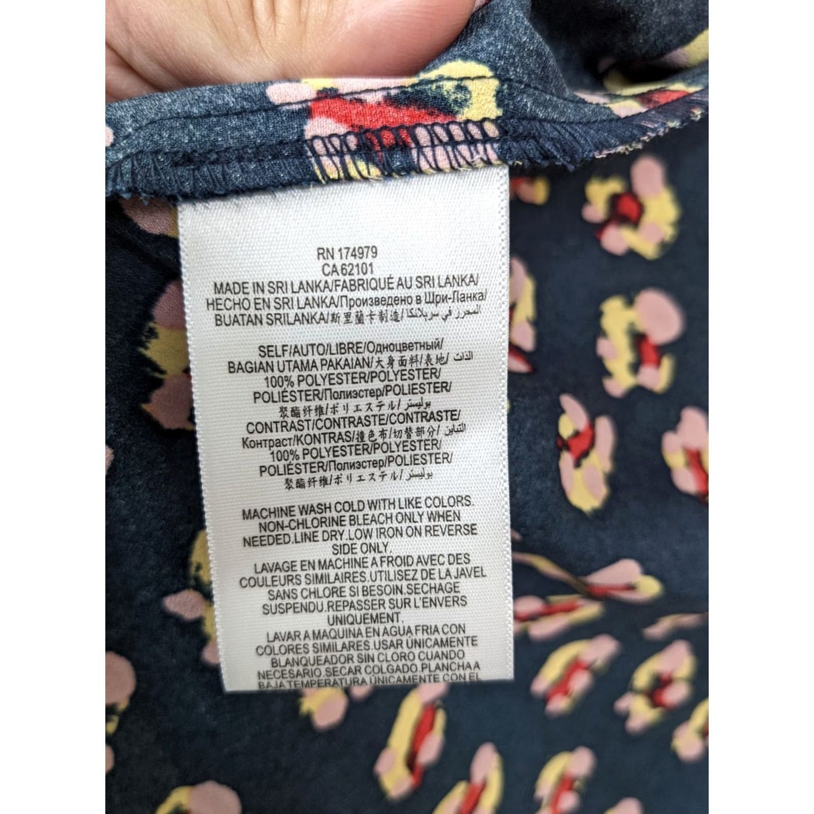 BCBGeneration BCBGeneration Dress Pink Floral Short Sleeve XS V-Neck Wrap A-Line Women's 100% Polyester Knee Length Size 26" / US 2 / IT 38 - 7 Thumbnail