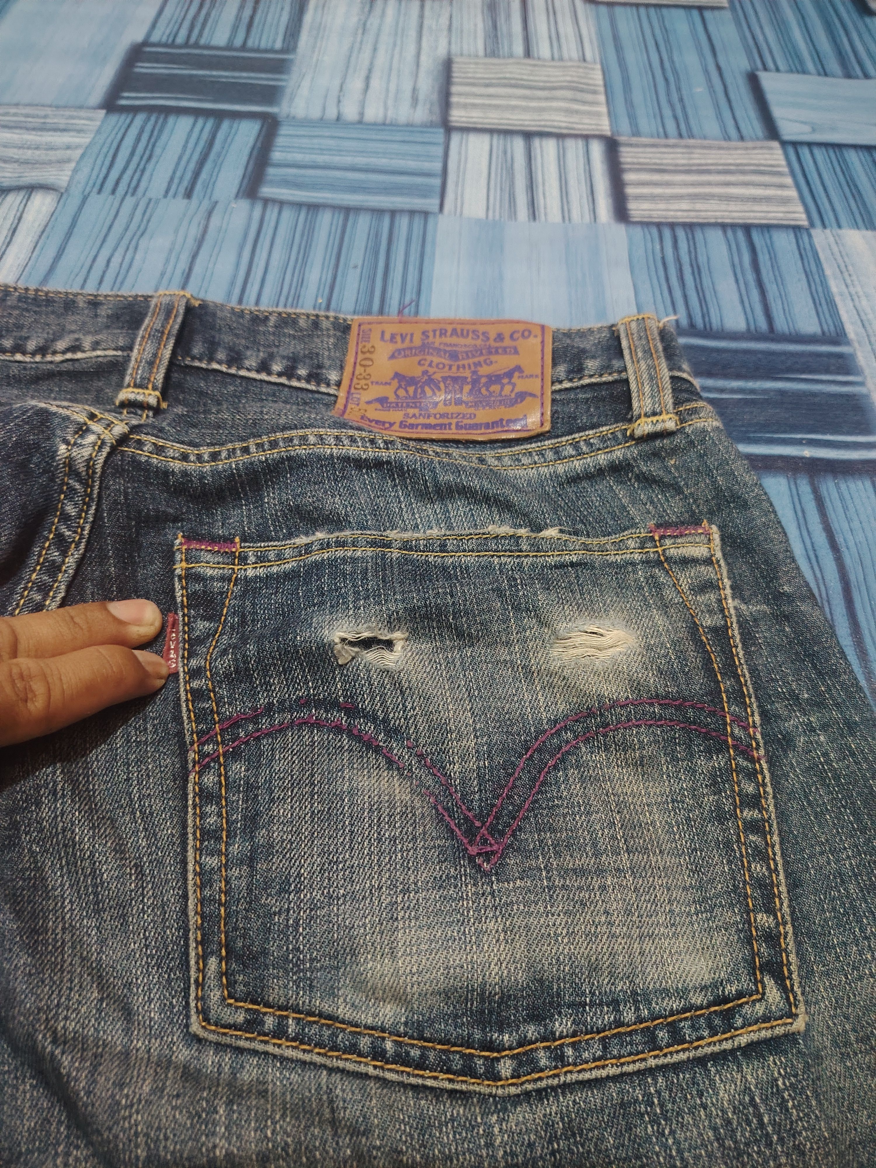 Levi's Vtg Levis 502 purple stitch Button V11 Size US 30 / EU 46 - 18 Thumbnail