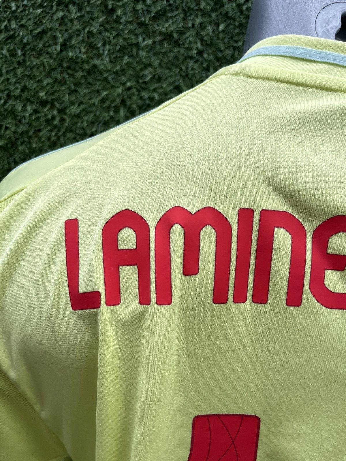 Adidas Jersey spain Lamine Yamal Size US XL / EU 56 / 4 - 5 Thumbnail