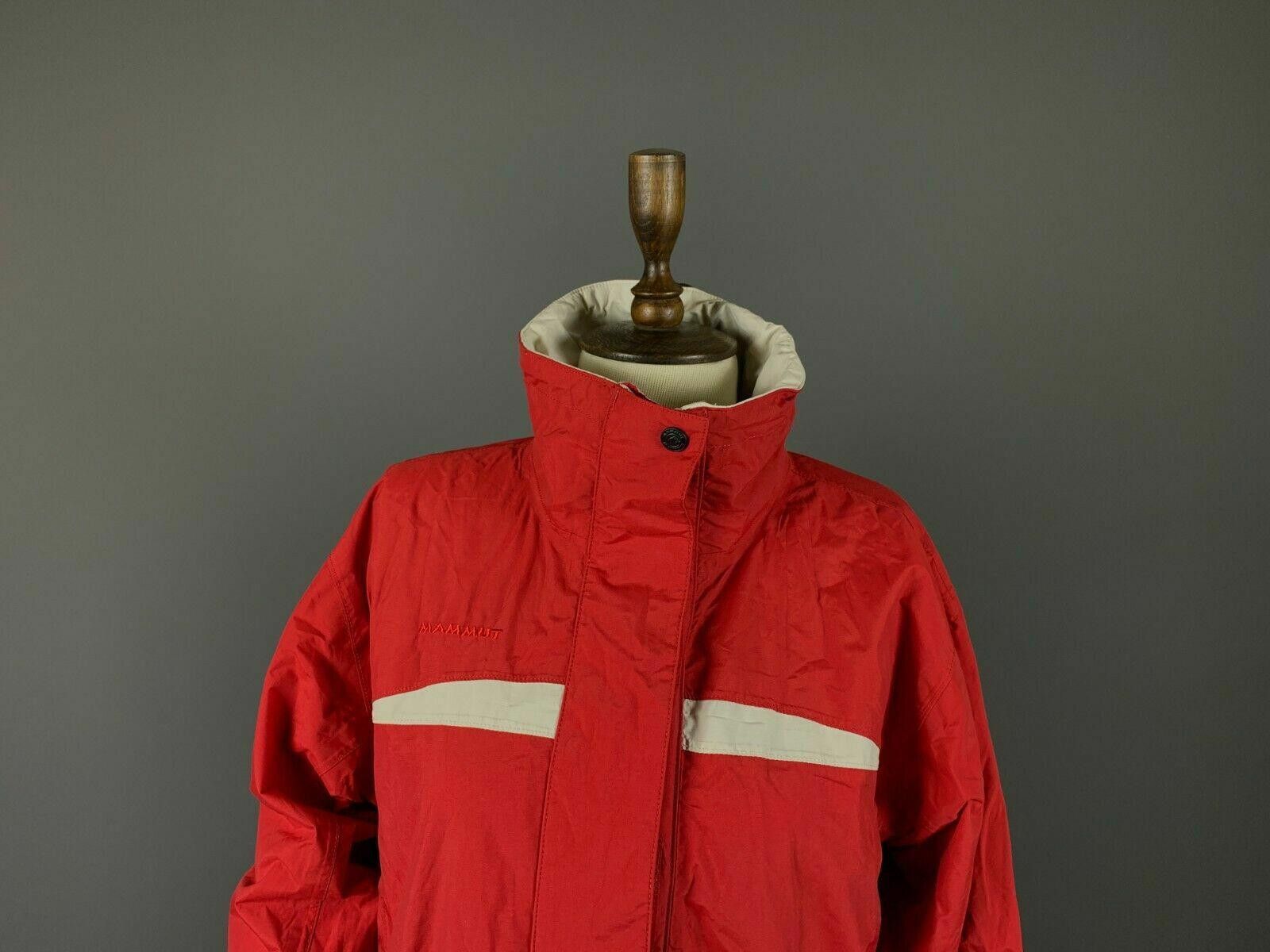 Mammut Mammut Red Zip Outdoor Jacket S US 4-6 UK 8-10 EU 36-38 Size S / US 4 / IT 40 - 2 Thumbnail