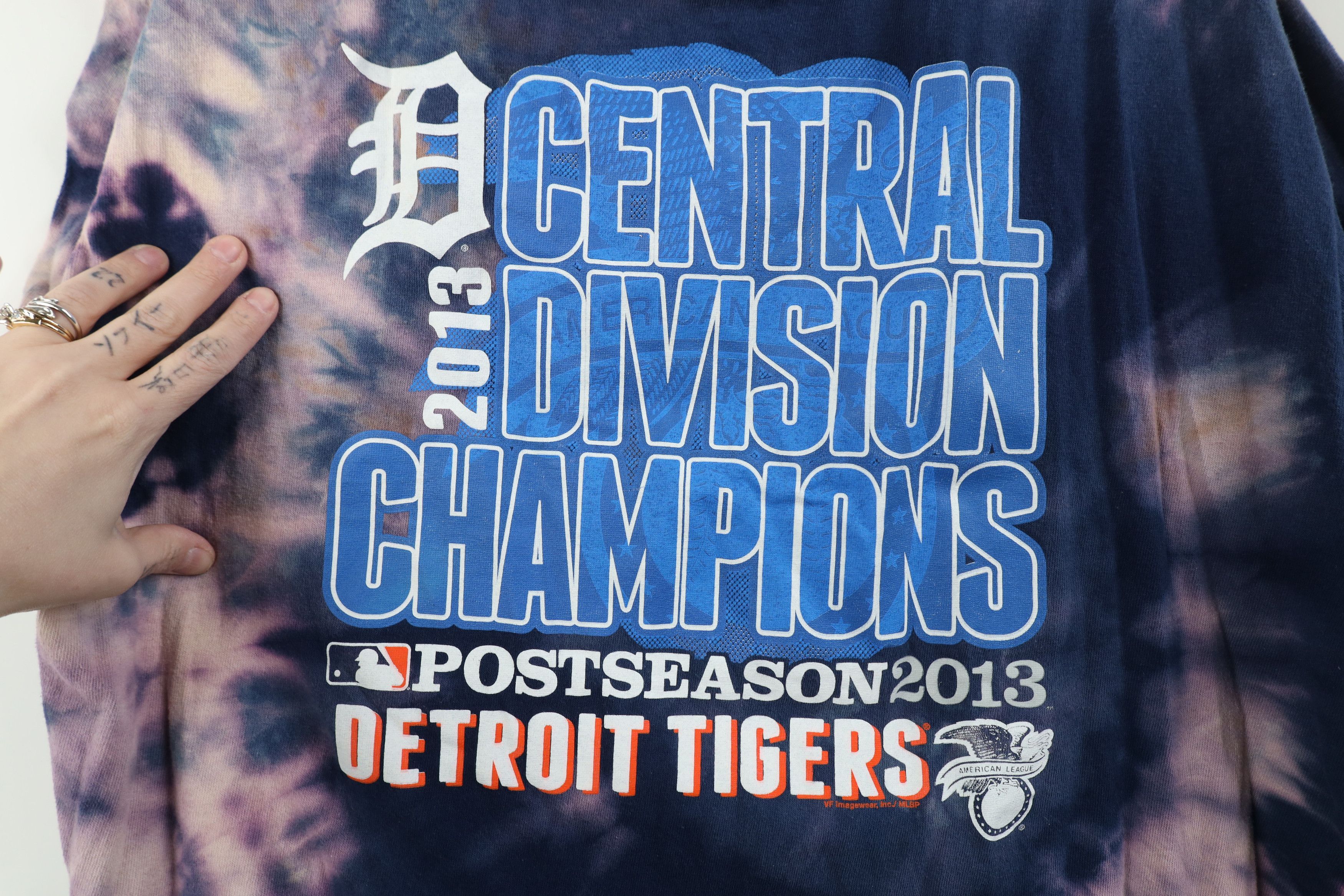 Vintage Y2K MLB 2013 Central Champions Detroit Tigers T-Shirt Size US XL / EU 56 / 4 - 4 Thumbnail