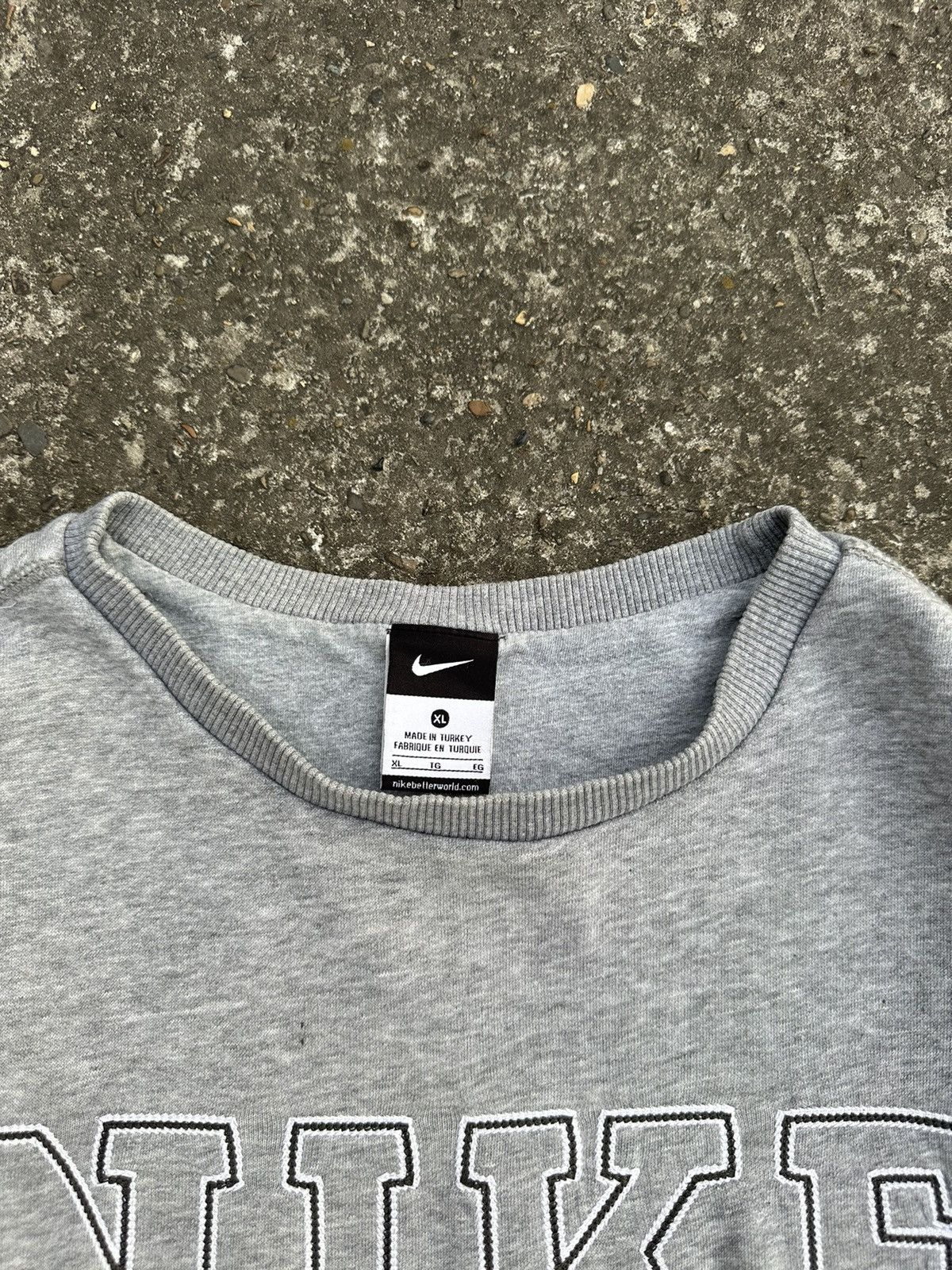 Nike Vintage Nike Sweatshirt Big Logo Size US XL / EU 56 / 4 - 7 Thumbnail