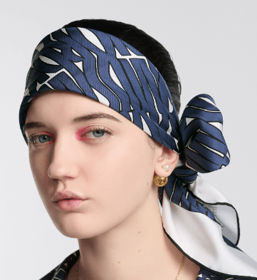 Dior o1w1db10625 Size : OS / Square Scarf in White/Navy Blue Size ONE SIZE - 5 Thumbnail