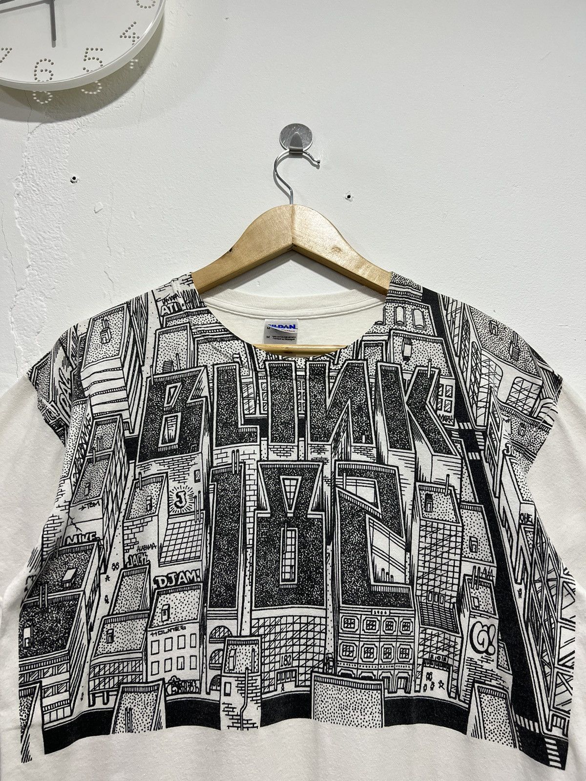 Band Tees × Vintage Vintage Blink 182 Band Tshirt Size US M / EU 48-50 / 2 - 2 Thumbnail
