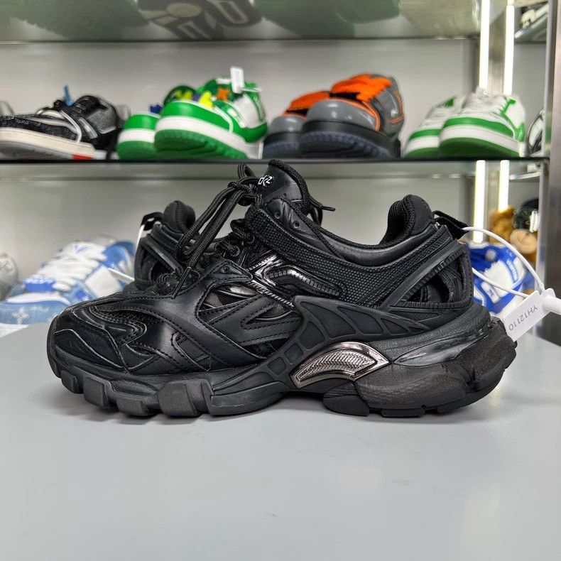 Balenciaga Balenciaga Track 2.0 Black Sneakers Size 36-2505 Size US 5 / IT 35 - 4 Thumbnail