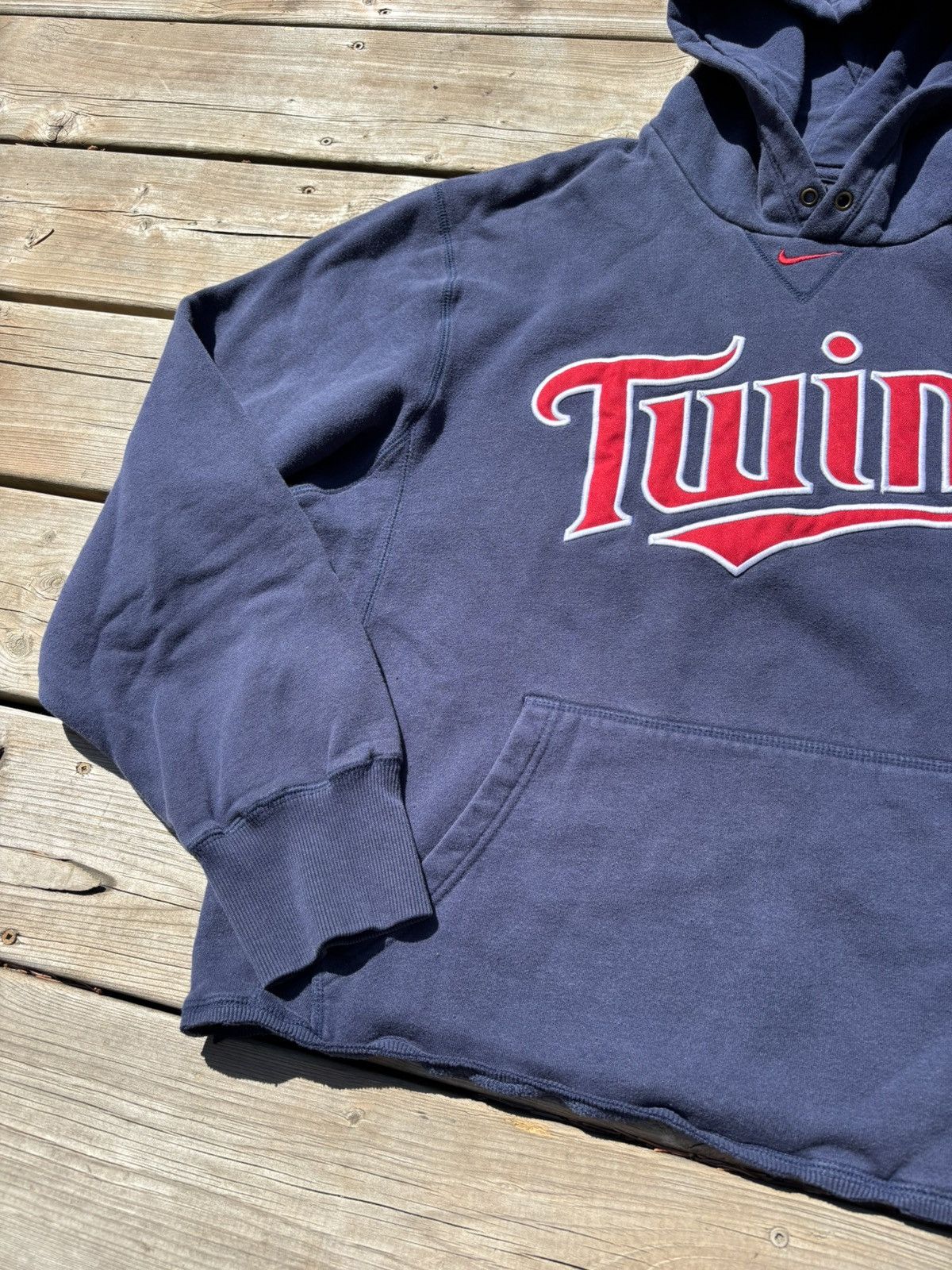 Nike Y2K Nike Centre Swoosh Minnesota Twins MLB Athletic Hoodie Size US L / EU 52-54 / 3 - 3 Thumbnail