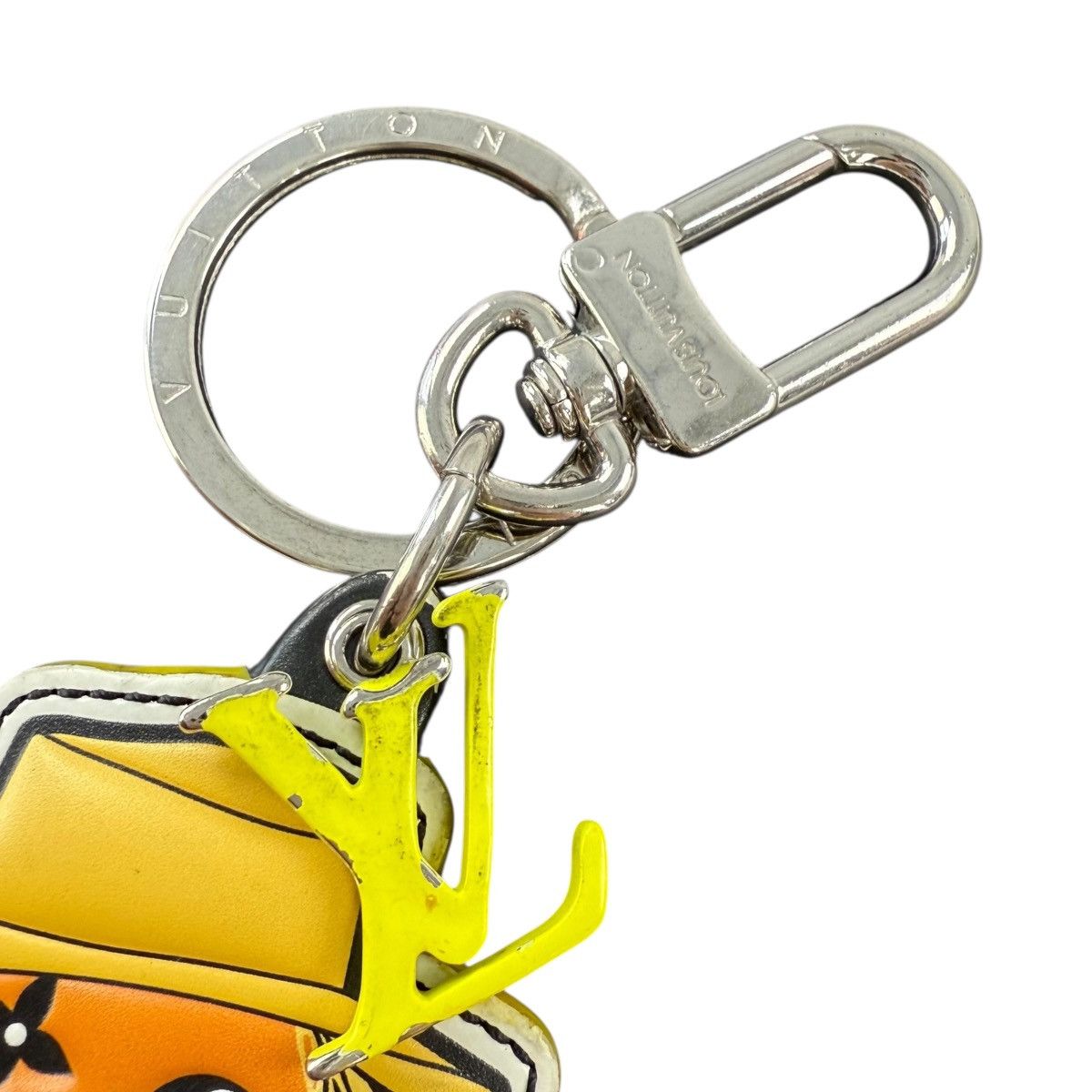 Louis Vuitton Louis Vuitton LV Friends Scarecrow Bag Charm Keychain Size ONE SIZE - 4 Thumbnail