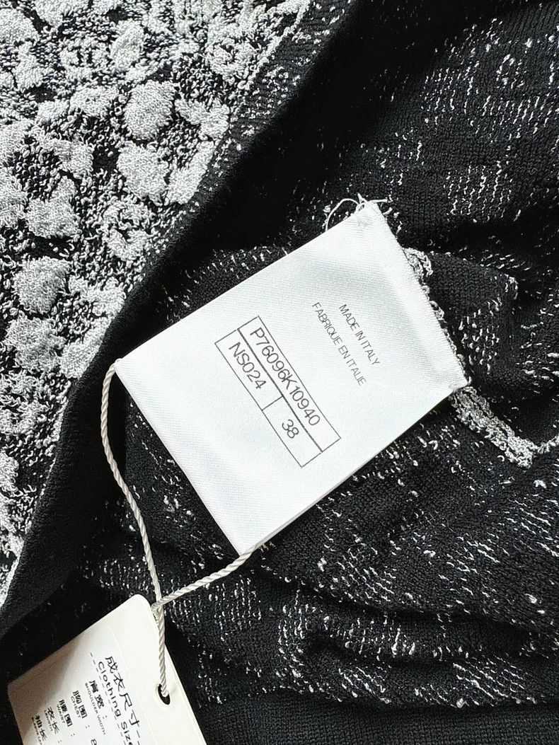 Chanel Chanel 23K camellia double C silver silk versatile vest Size XS / US 0-2 / IT 36-38 - 7 Thumbnail
