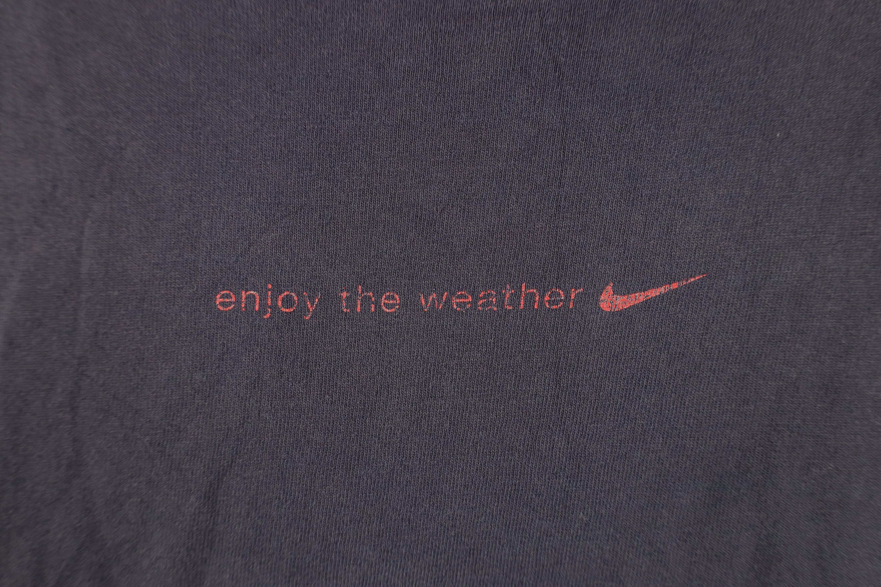 Nike Vintage 90s Nike Mini Swoosh Enjoy the Weather T-Shirt Size US L / EU 52-54 / 3 - 4 Thumbnail