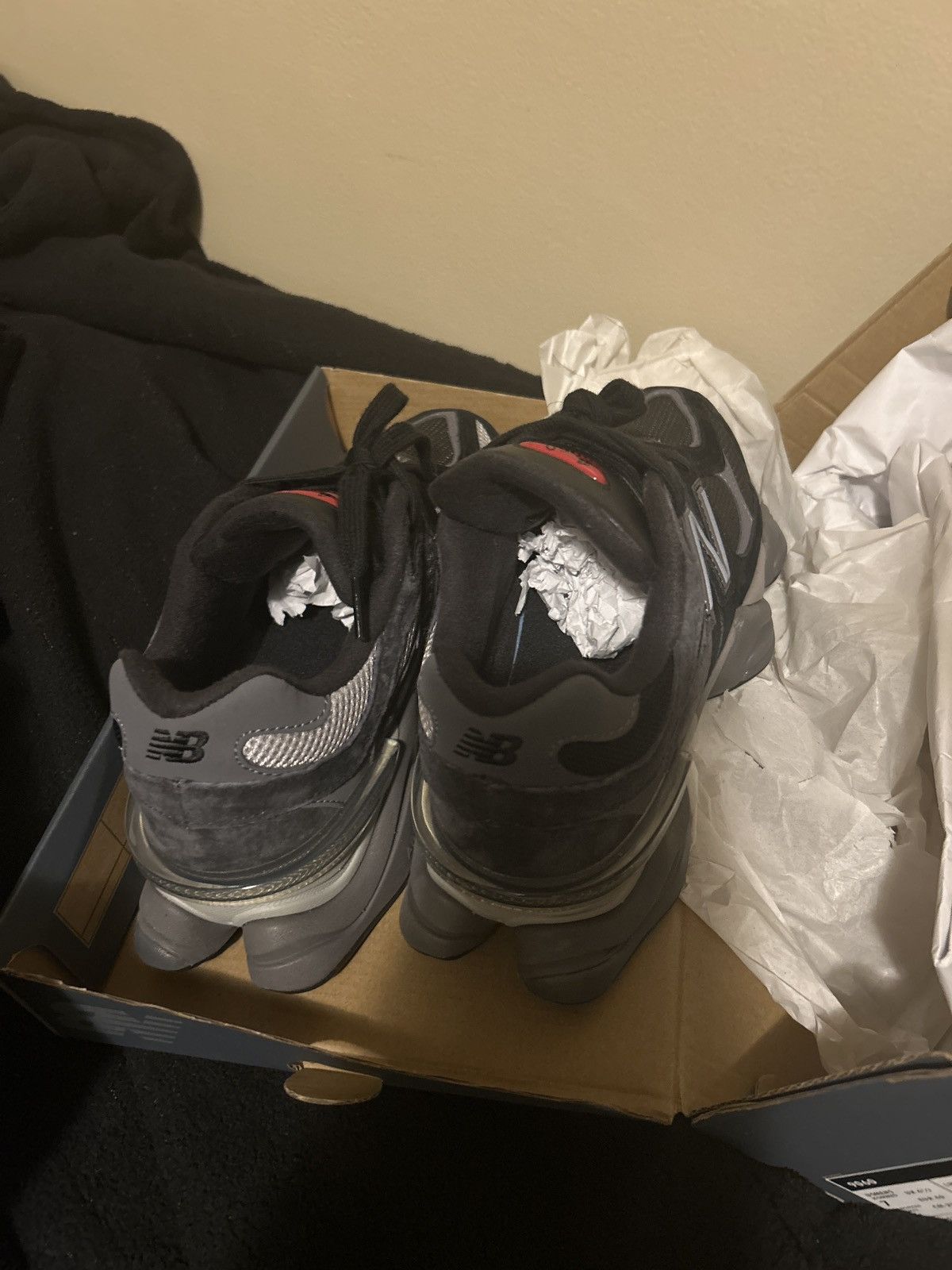 New Balance Size 7 New balance never worn Size US 7 / EU 40 - 7 Thumbnail