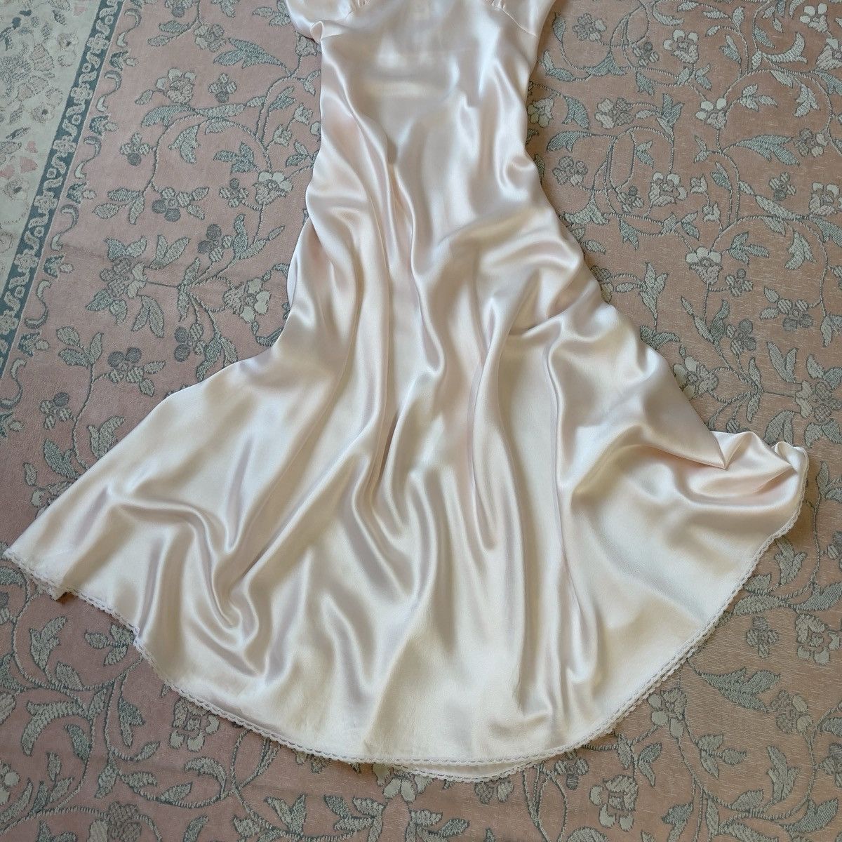 Victoria's Secret Victoria’s Secret 1980s Blush Pink Satin Slip Gown (L) Size L / US 10 / IT 46 - 12 Thumbnail