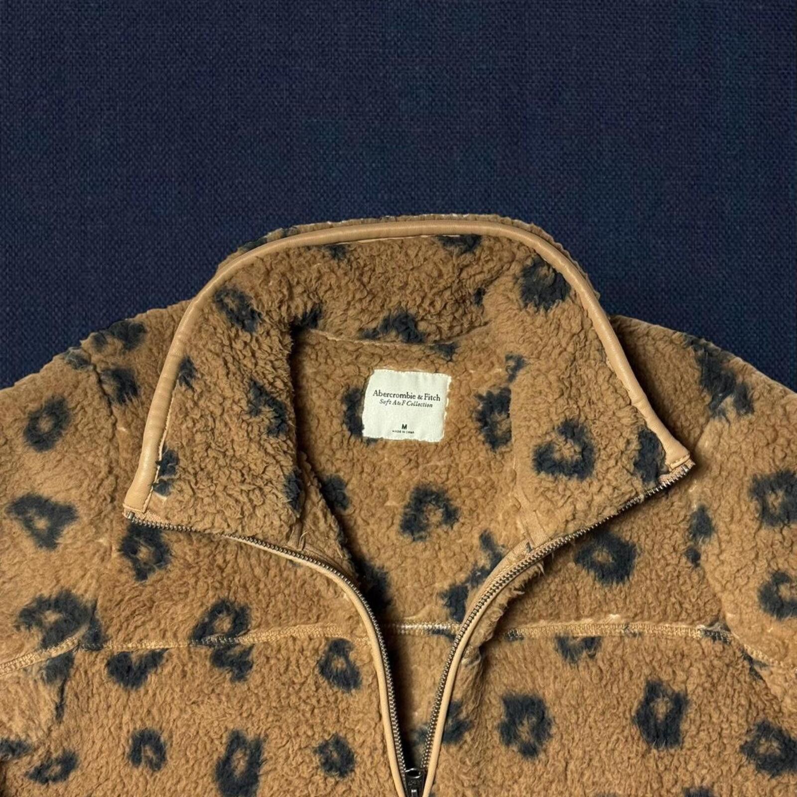 Abercrombie & Fitch abercrombie leopard sherpa half zip fleece M y2k cozy Size M / US 6-8 / IT 42-44 - 2 Thumbnail