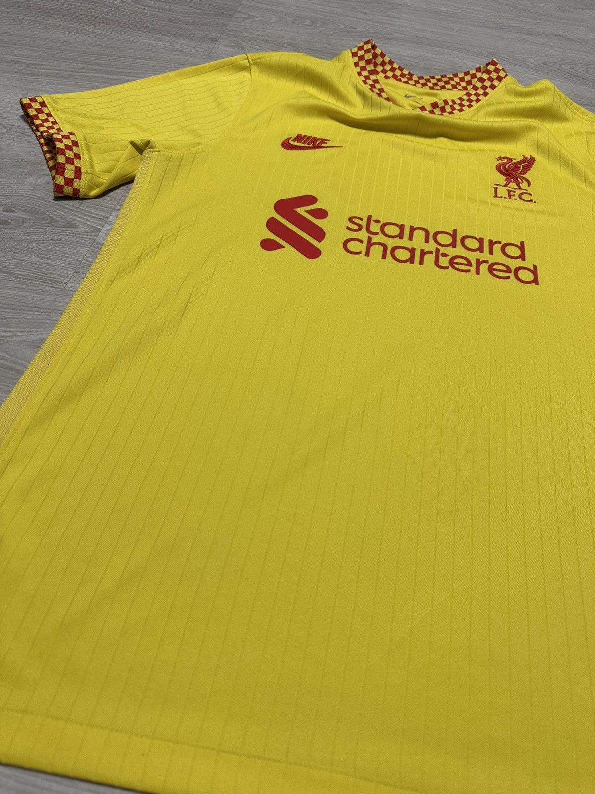 Nike LIVERPOOL 2021 2022 THIRD FOOTBALL SHIRT SOCCER JERSEY NIKE Size US M / EU 48-50 / 2 - 7 Thumbnail