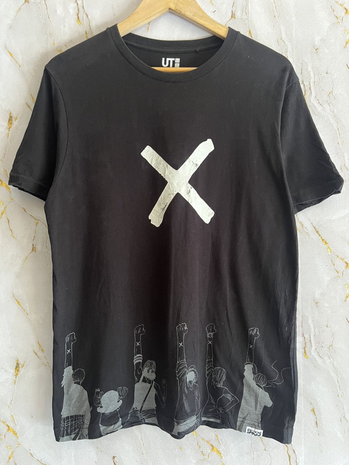 Uniqlo Uniqlo UT The XX Graphic Tee Black Distressed Fade Size US M / EU 48-50 / 2 - 1 Thumbnail