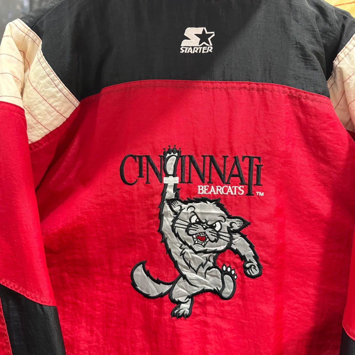 Starter Vintage Cincinnati Bearcats Starter Pullover Puffer Jacket Size US S / EU 44-46 / 1 - 5 Thumbnail