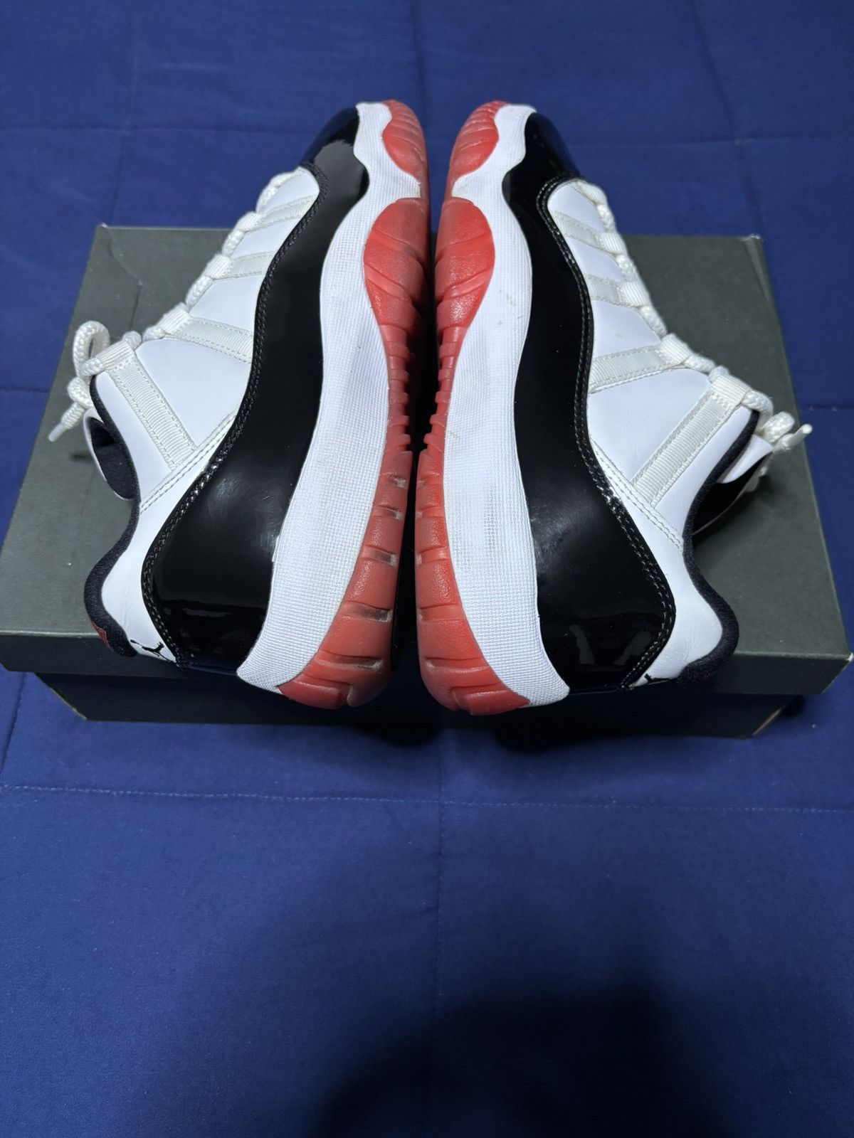 Jordan Brand Jordan 11 Retro Low Concord Bred 2020 Size 9.5 Size US 9.5 / EU 42-43 - 2 Thumbnail