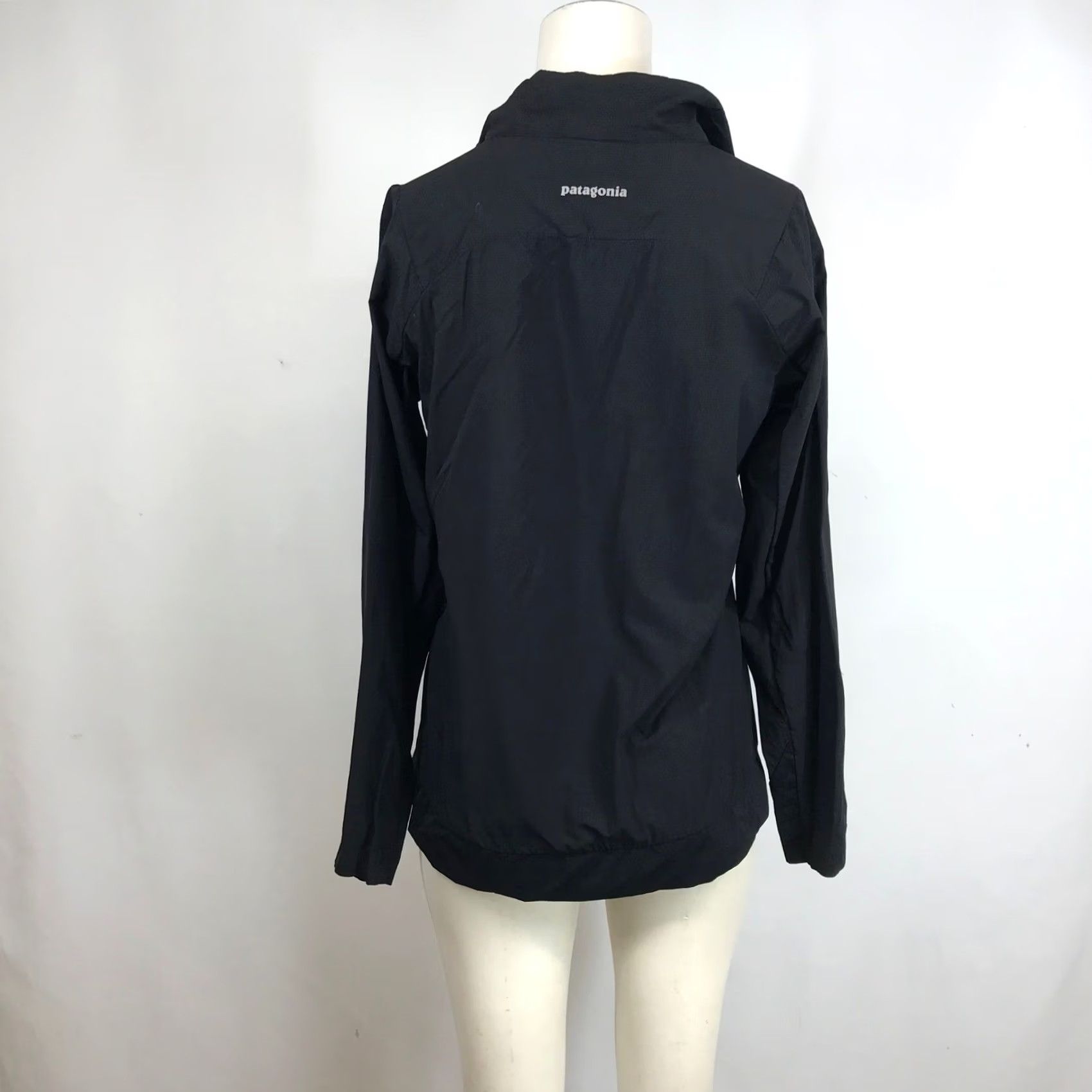 Patagonia Patagonia Womens Black Nylon Half Zip Pullover Jacket S Windbreaker Jacket Pullover Womens Black Nylon Half-Zip Pullover Jacket S Patagonia Size S / US 4 / IT 40 - 5 Thumbnail