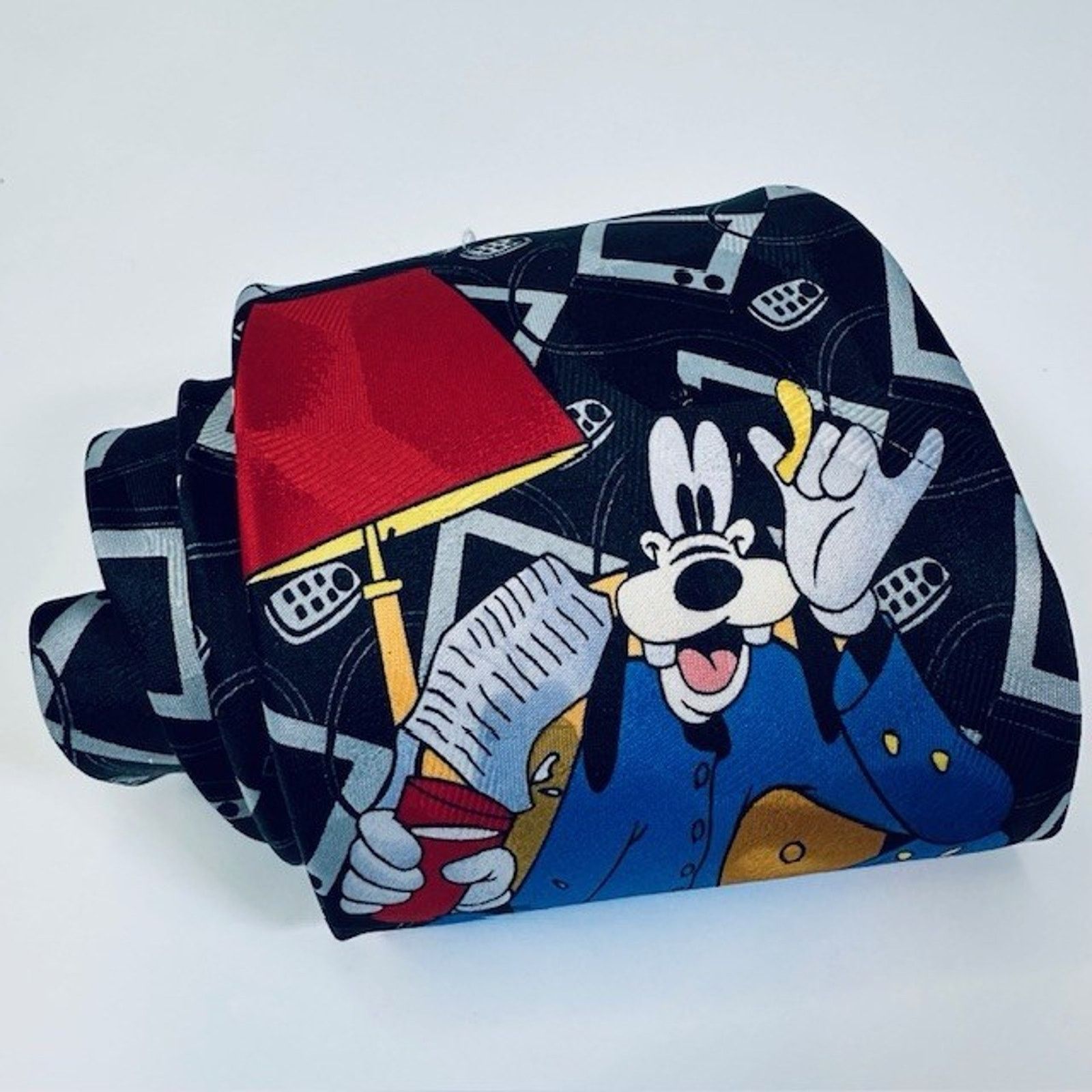 Disney Micky Unlimited Disney Men's Neck Tie Goofy Gaming Polyester Size ONE SIZE - 8 Thumbnail