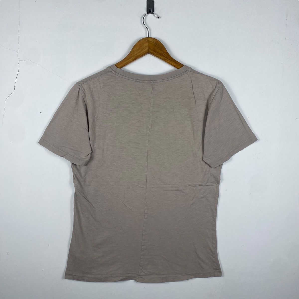 Japanese Brand × Undercover Uniqlo Undercover NEW STANDARD FAMILY Graphic Tee Medium Size M / US 6-8 / IT 42-44 - 5 Thumbnail