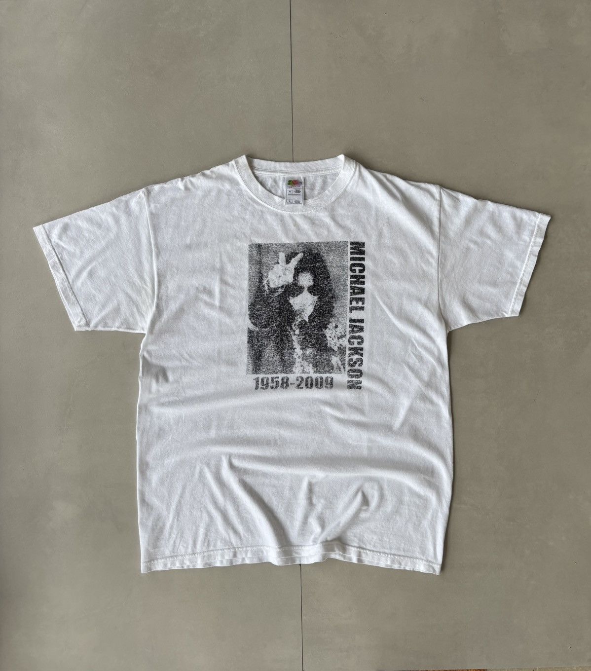 Band Tees 2009 Vintage Memorial Michael Jackson Size US L / EU 52-54 / 3 - 1 Thumbnail