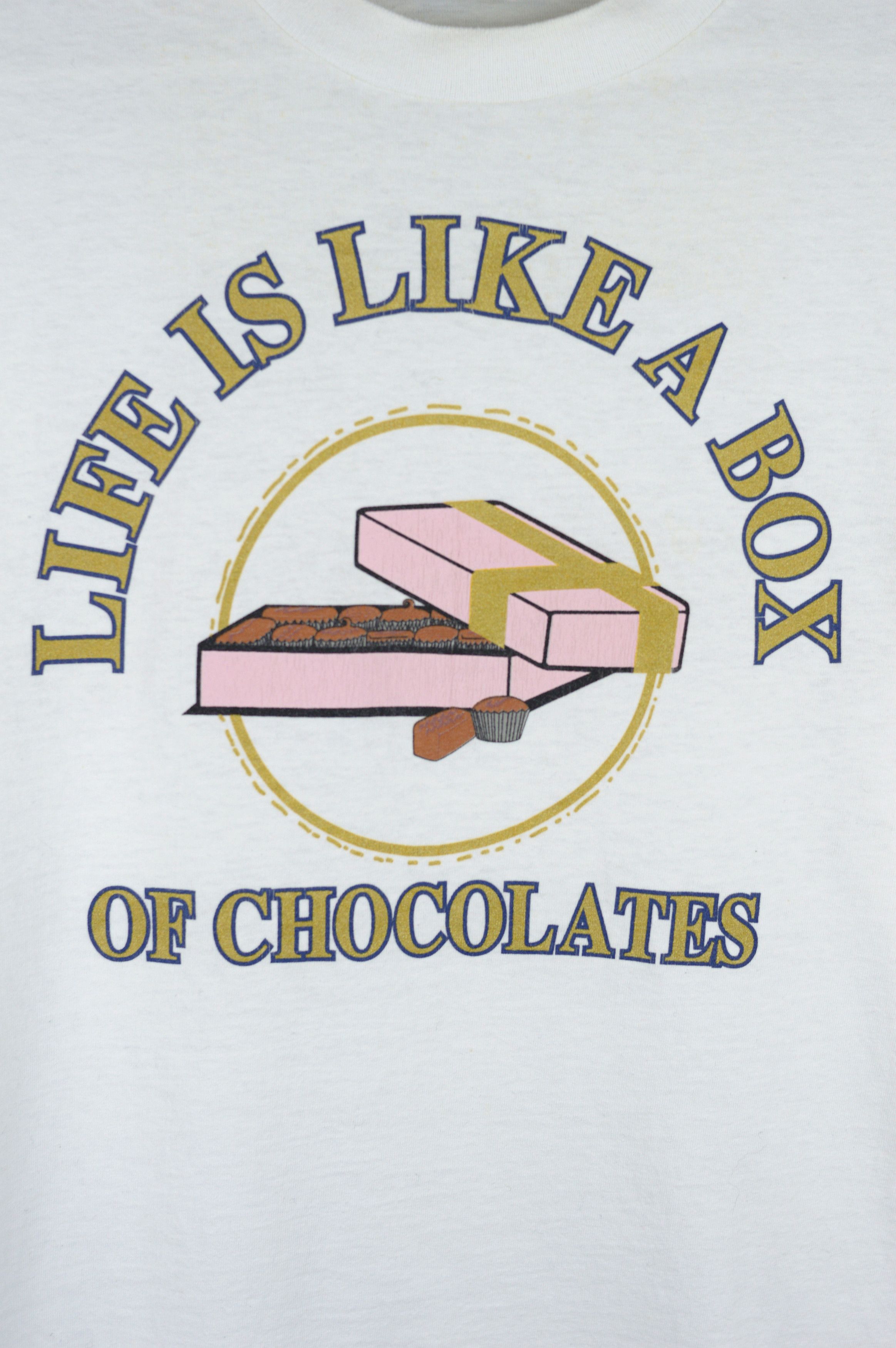 Vintage Vintage Forest Gump Life Is like A Box 1994 t shirt Size US M / EU 48-50 / 2 - 4 Thumbnail