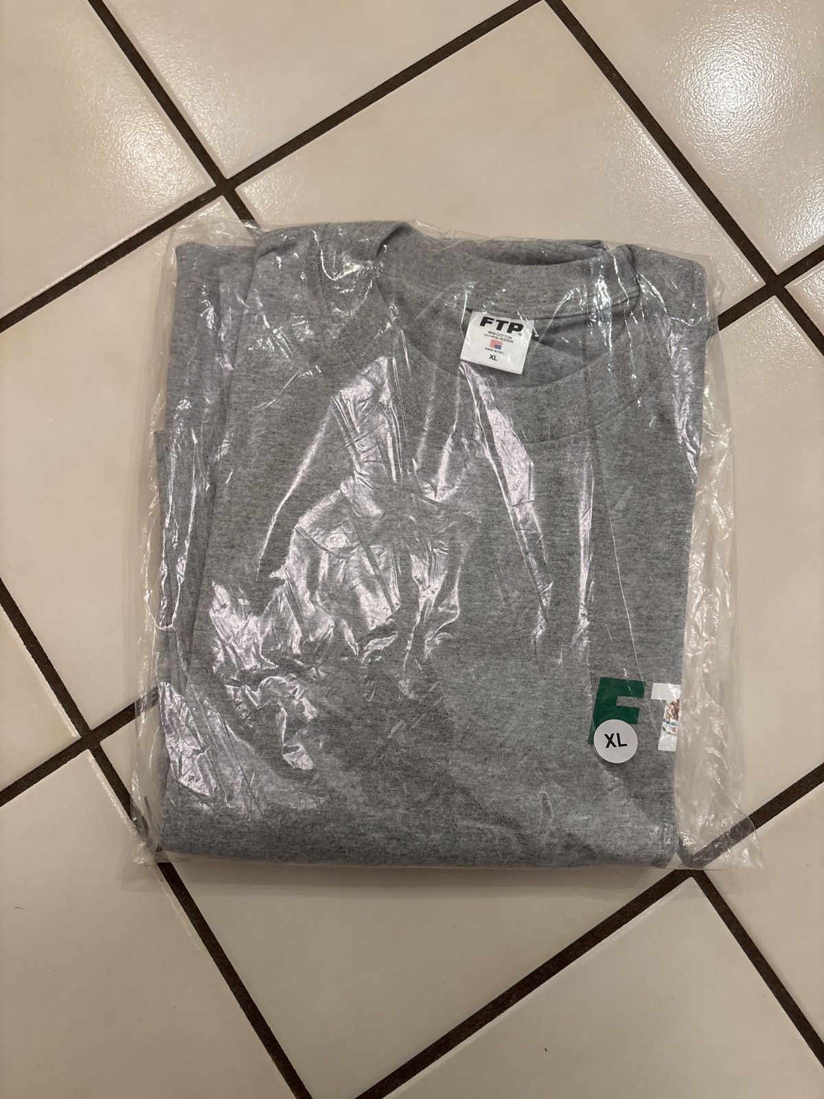 T-shirt FTP (F*ck The Population) - Modèle Graphique Gris - Taille L - 100% Coton - Neuf Avec étiquette