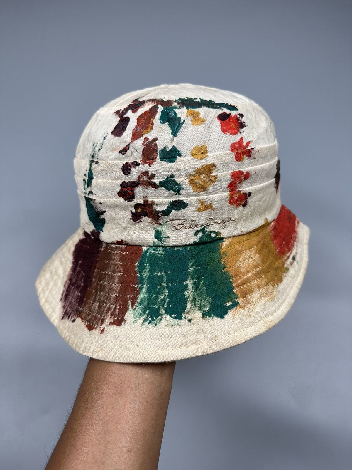 Balenciaga Vintage Balenciaga Painted Design Bucket Hat Size ONE SIZE - 1 Thumbnail