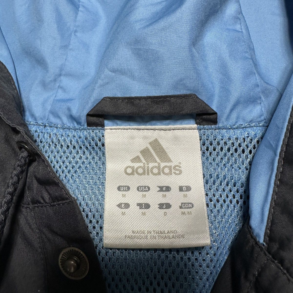 Vintage Vintage Adidas windbreaker Size US M / EU 48-50 / 2 - 4 Thumbnail