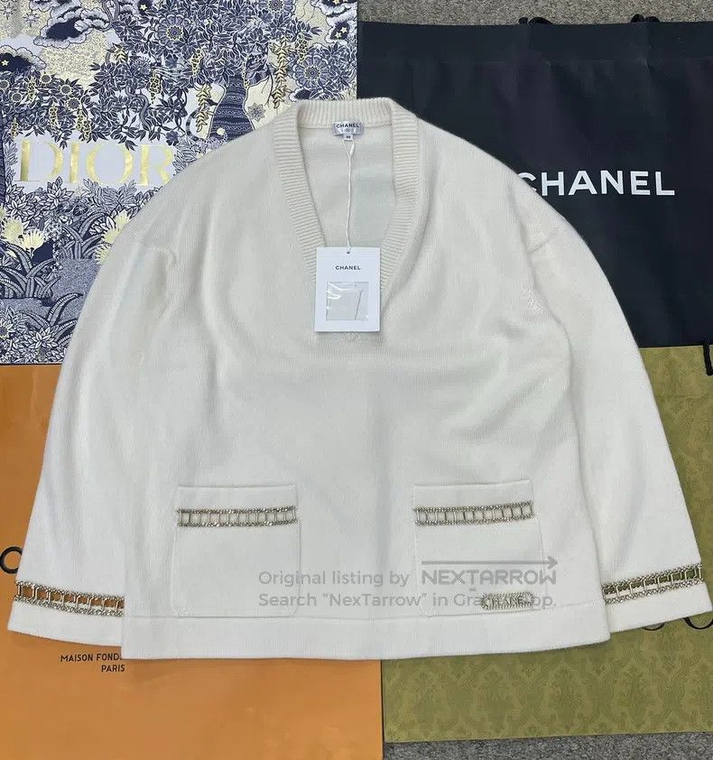 Chanel Chanel White chain cashmere knit coat Size XS / US 0-2 / IT 36-38 - 1 Thumbnail