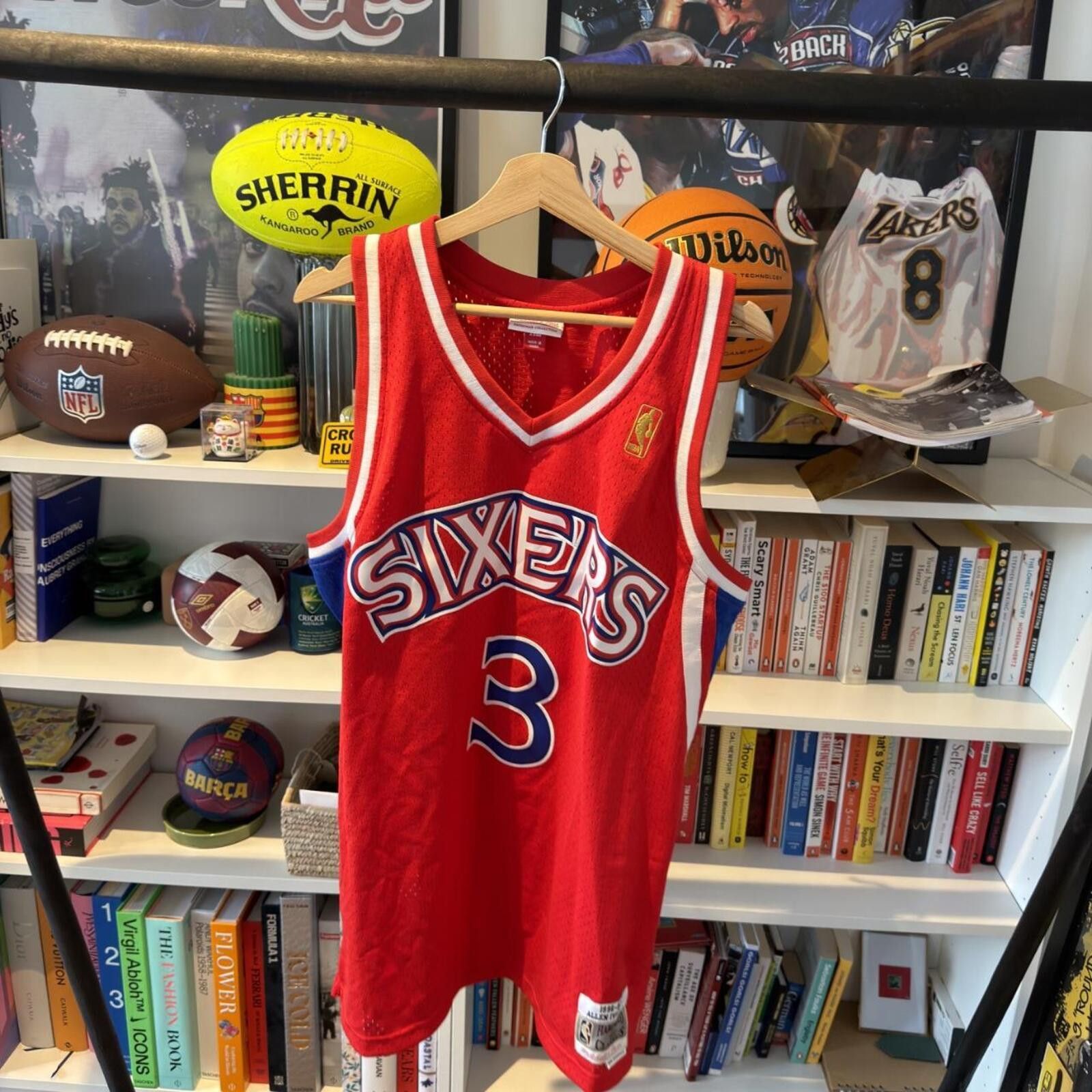 Mitchell & Ness Mitchell & Ness Philadelphia 76ers basketball jersey Size US XL / EU 56 / 4 - 1 Thumbnail