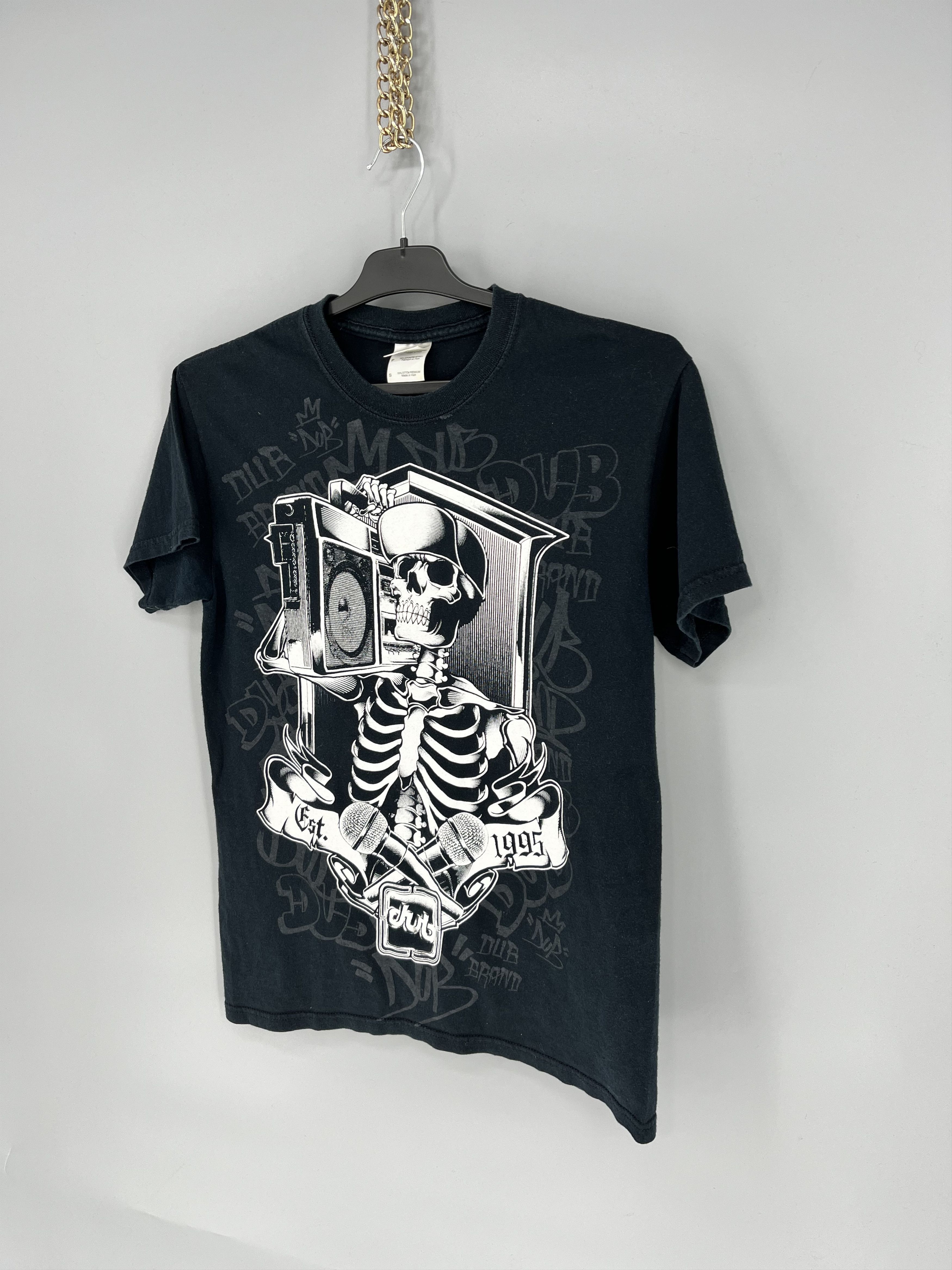 Japanese Brand × Vintage Gildan T-shirt With Skull Dub Reggae Hip-Hop Streetwear Styl Size US S / EU 44-46 / 1 - 3 Thumbnail