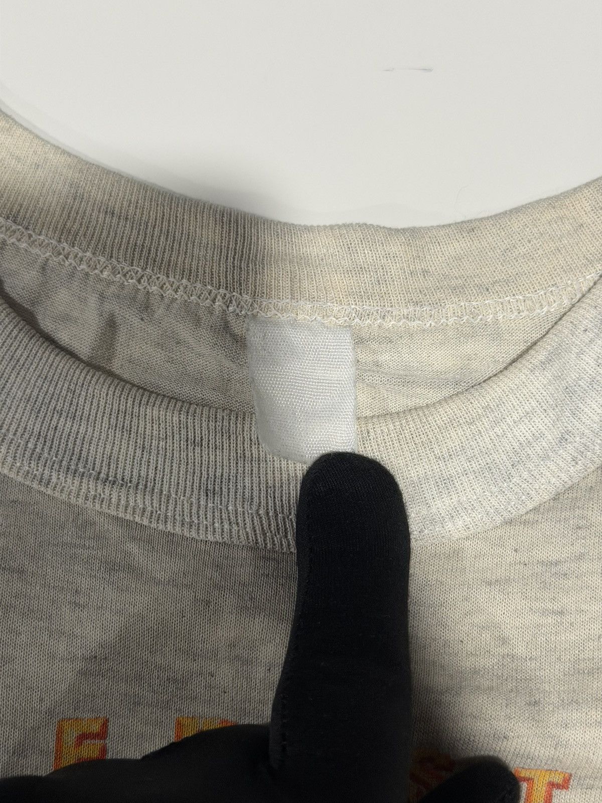 Vintage 1995 Vintage Army Single Stitch Soft Thin Grunge Tee L Size US L / EU 52-54 / 3 - 10 Thumbnail