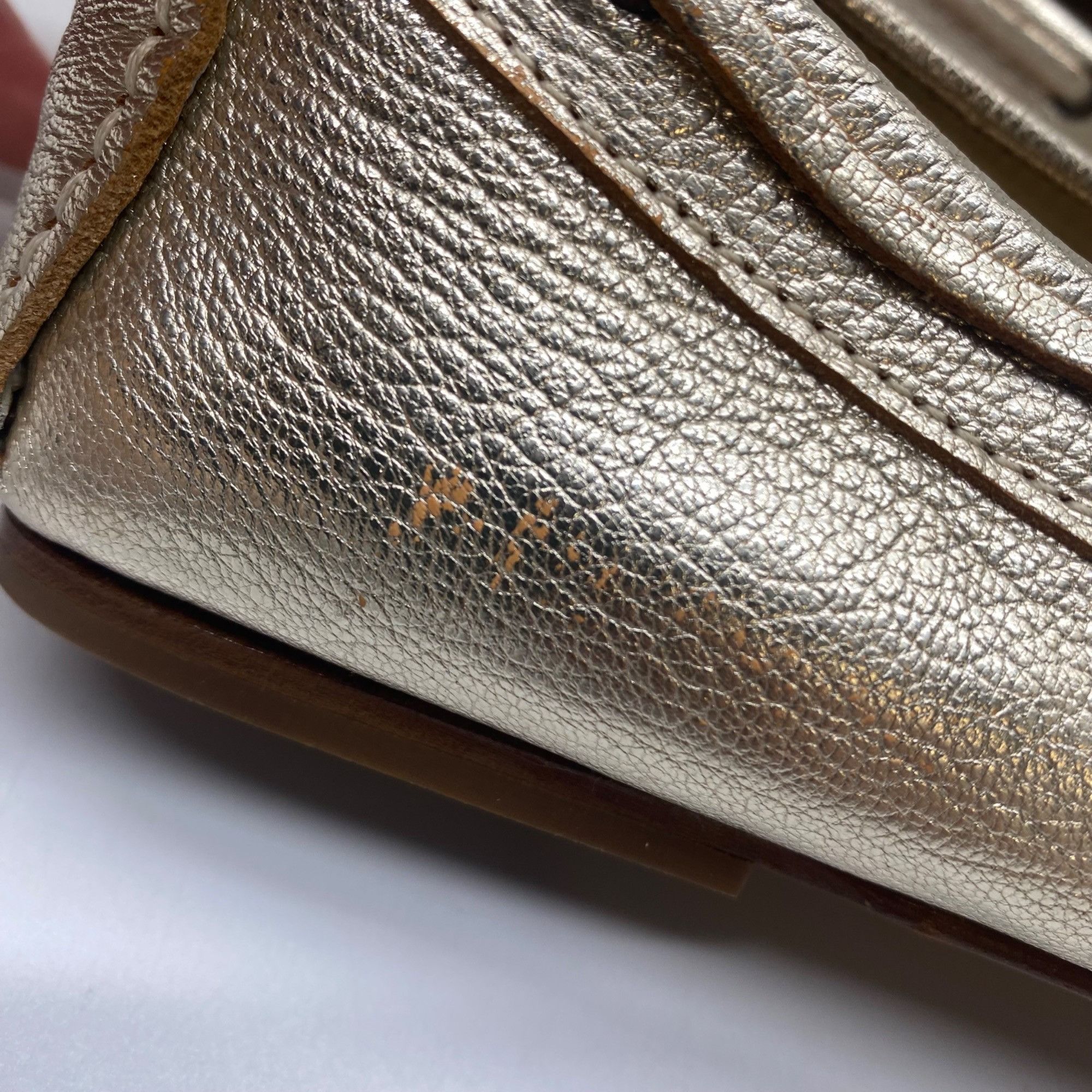 Saks Fifth Avenue Saks Fifth Avenue Gold Leather Tassel Loafer Made in Italy W Size US 9 / IT 39 - 14 Thumbnail
