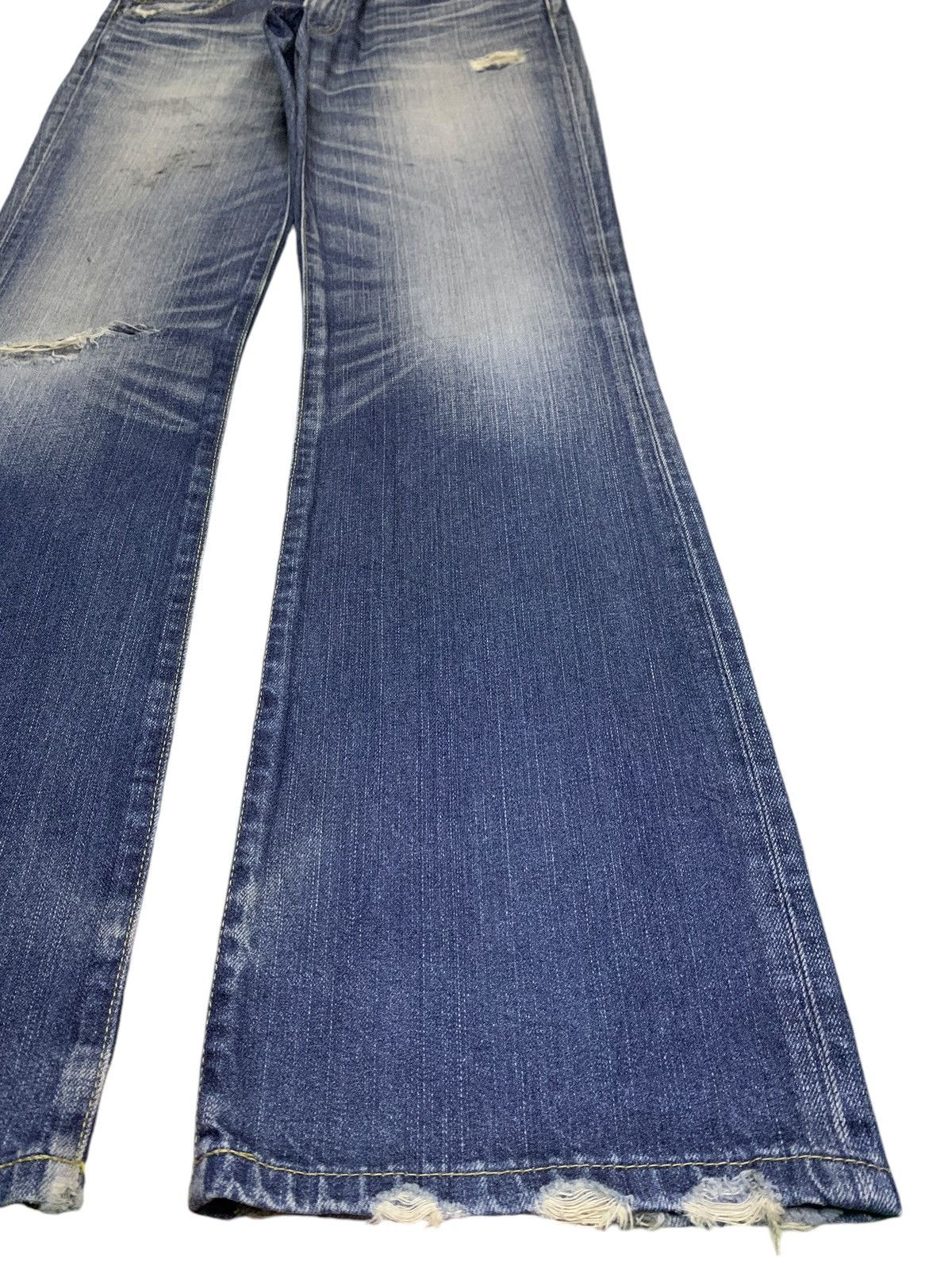 Levi's Vintage 90s Levis 517 Faded Wash Distressed Flare Jeans Size US 33 - 7 Thumbnail