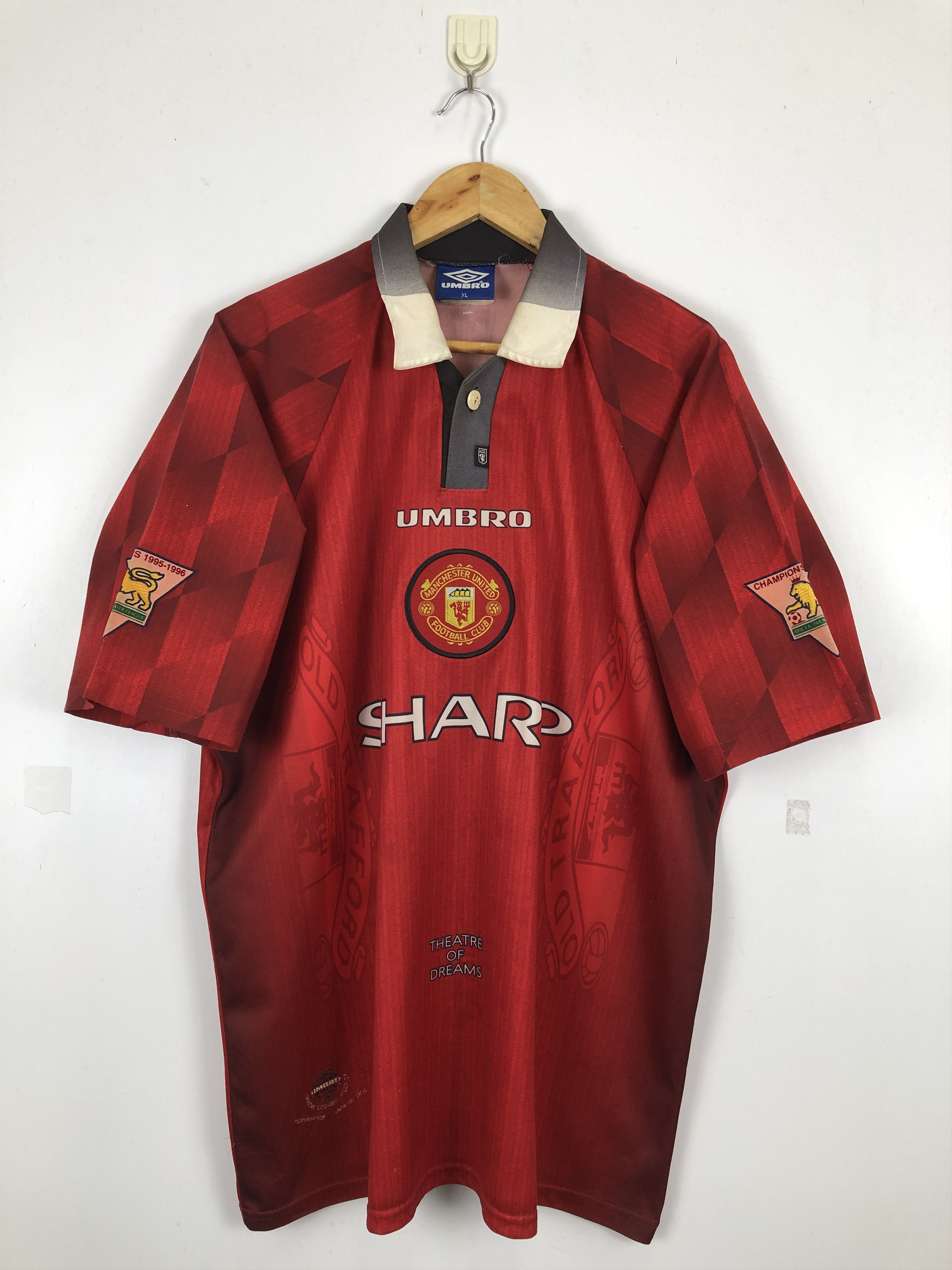 image of Vintage 90's David Beckham 1996-1997 Manchester United Jersey in Red, Men's (Size XL)