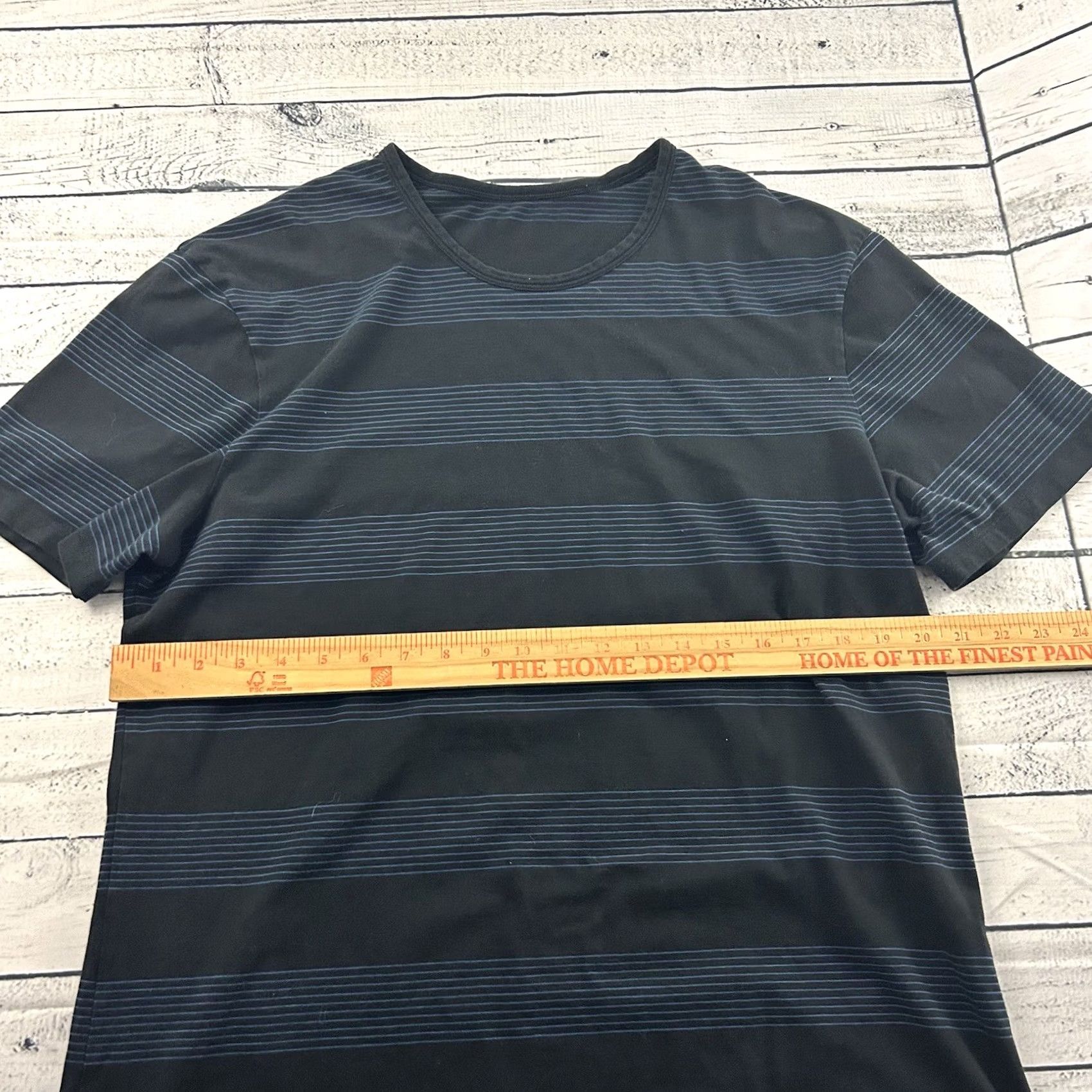 Lululemon Lululemon Short Sleeve Striped Shirt Men XL Blue Black T-Shirt Mens Striped Shirt Size US XL / EU 56 / 4 - 3 Thumbnail