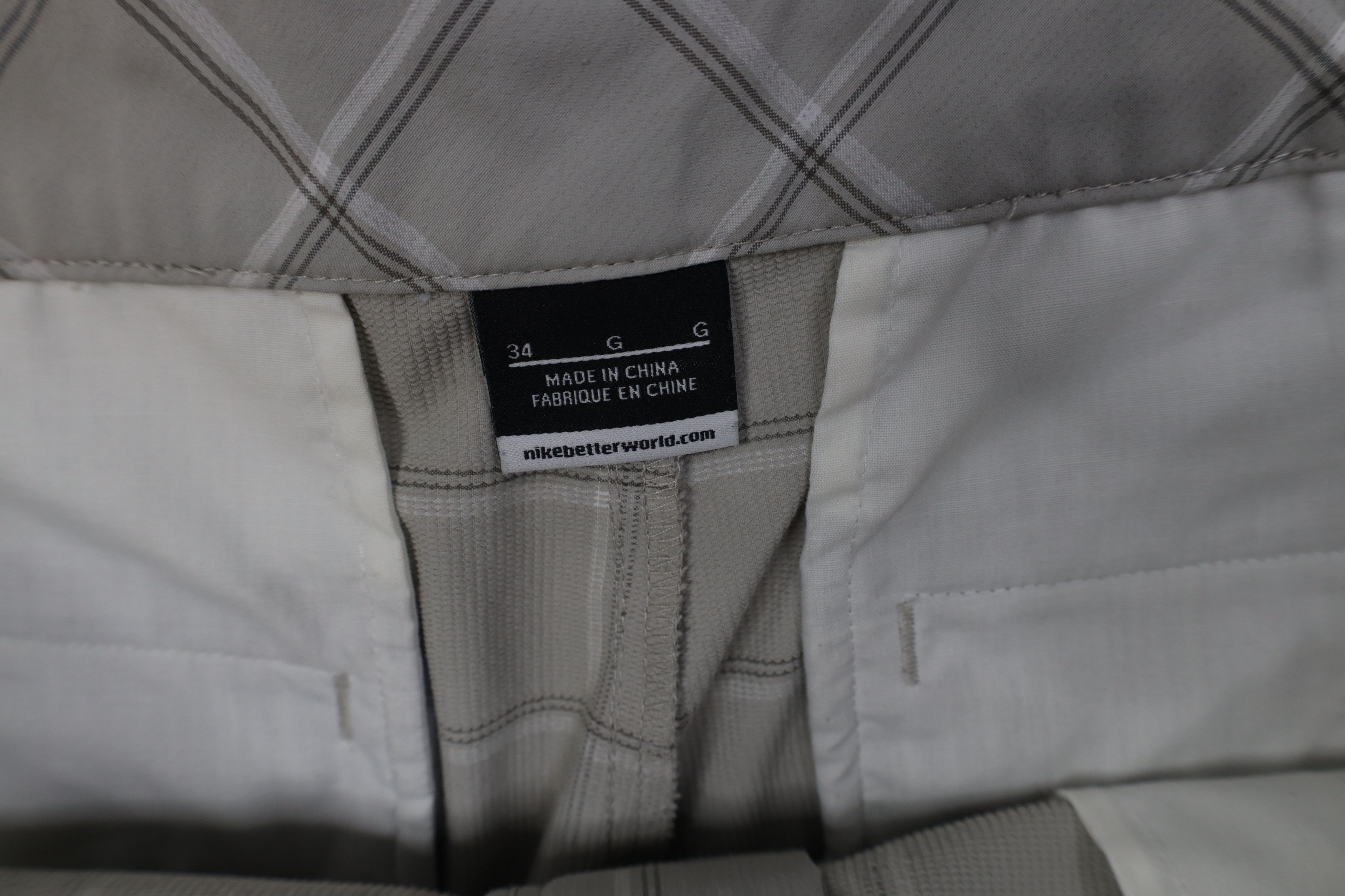 Nike Vintage Y2K Nike Golf Mini Swoosh Golfing Chino Shorts Plaid Size US 34 / EU 50 - 8 Thumbnail