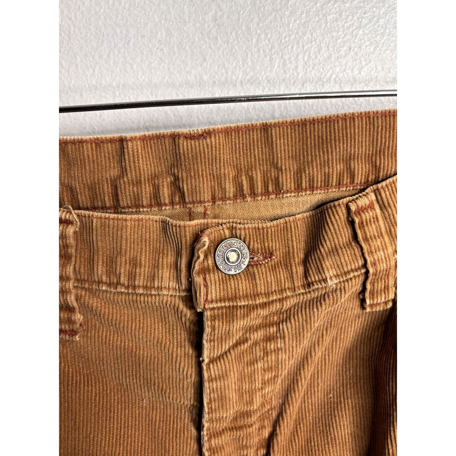 Levi's VINTAGE Levis Pants Mens 36x33 Brown Corduroy Chino Straight Leg 5 Pocket 80's Size US 36 / EU 52 - 3 Thumbnail