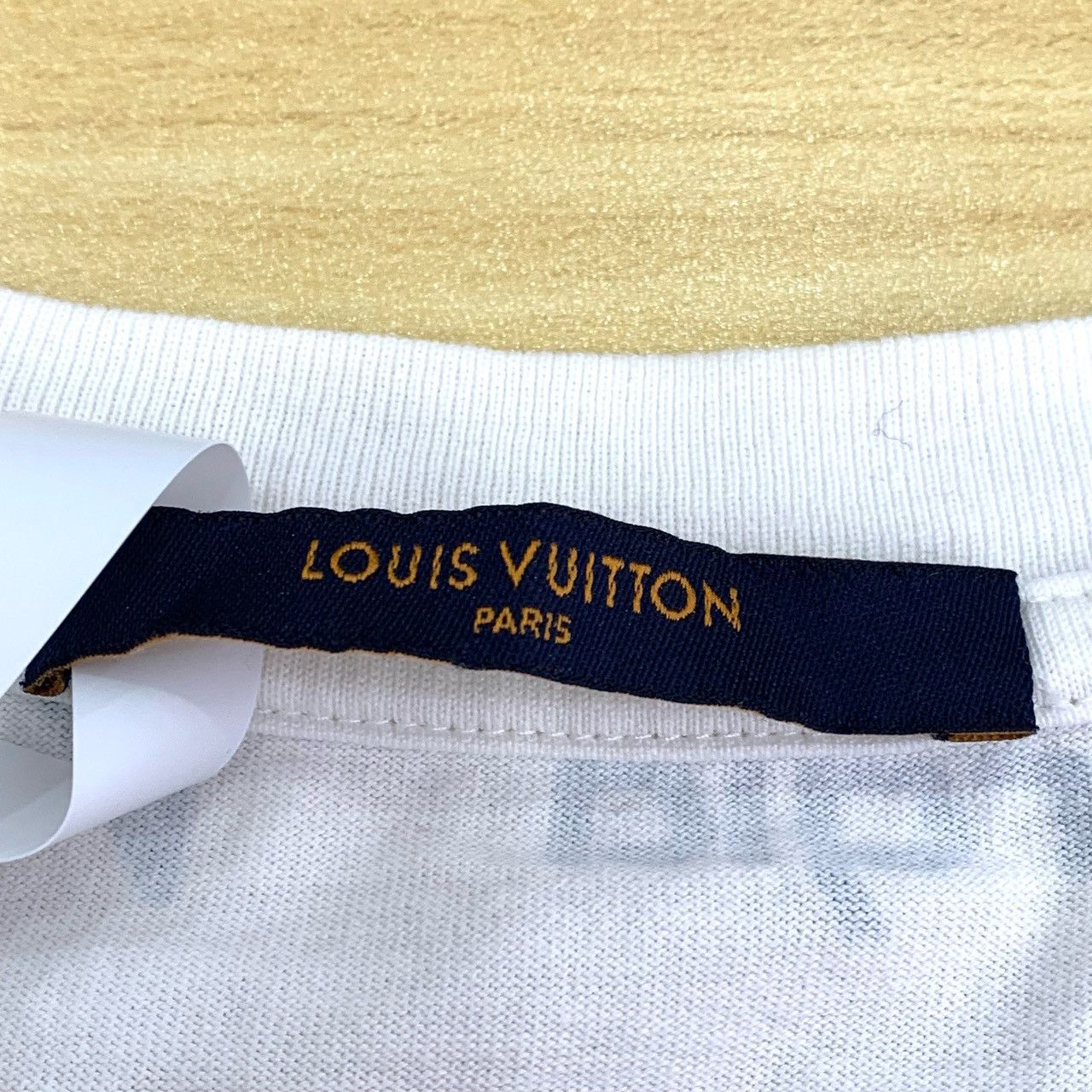 Louis Vuitton Louis Vuitton Logo Letter Print White Short-Sleeve T-Shirt Size US M / EU 48-50 / 2 - 5 Thumbnail