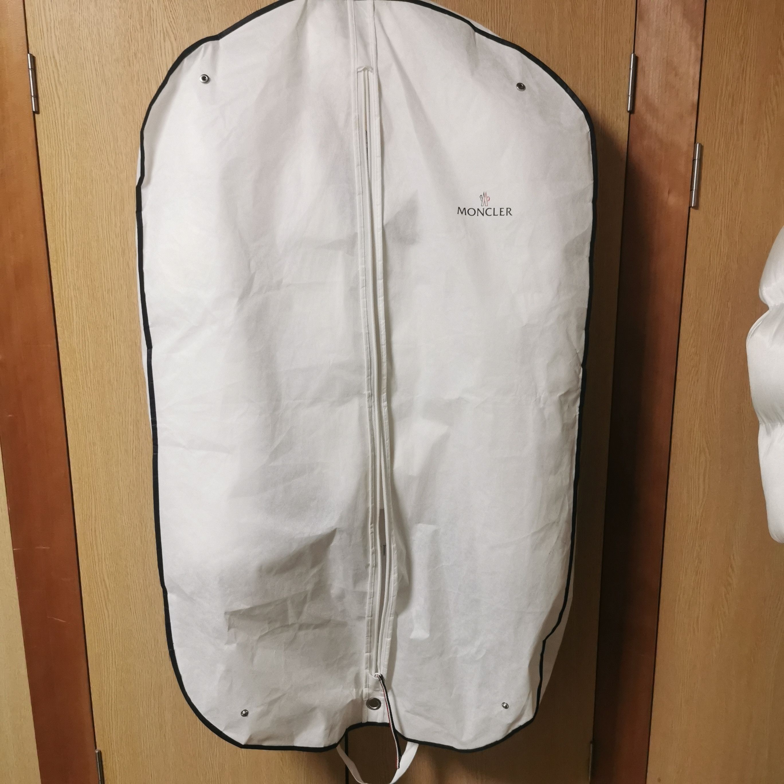Moncler × Palm Angels Moncler x Palm Angels Maya 70 Optical Fiber Jacket White 2 Size US M / EU 48-50 / 2 - 12 Thumbnail