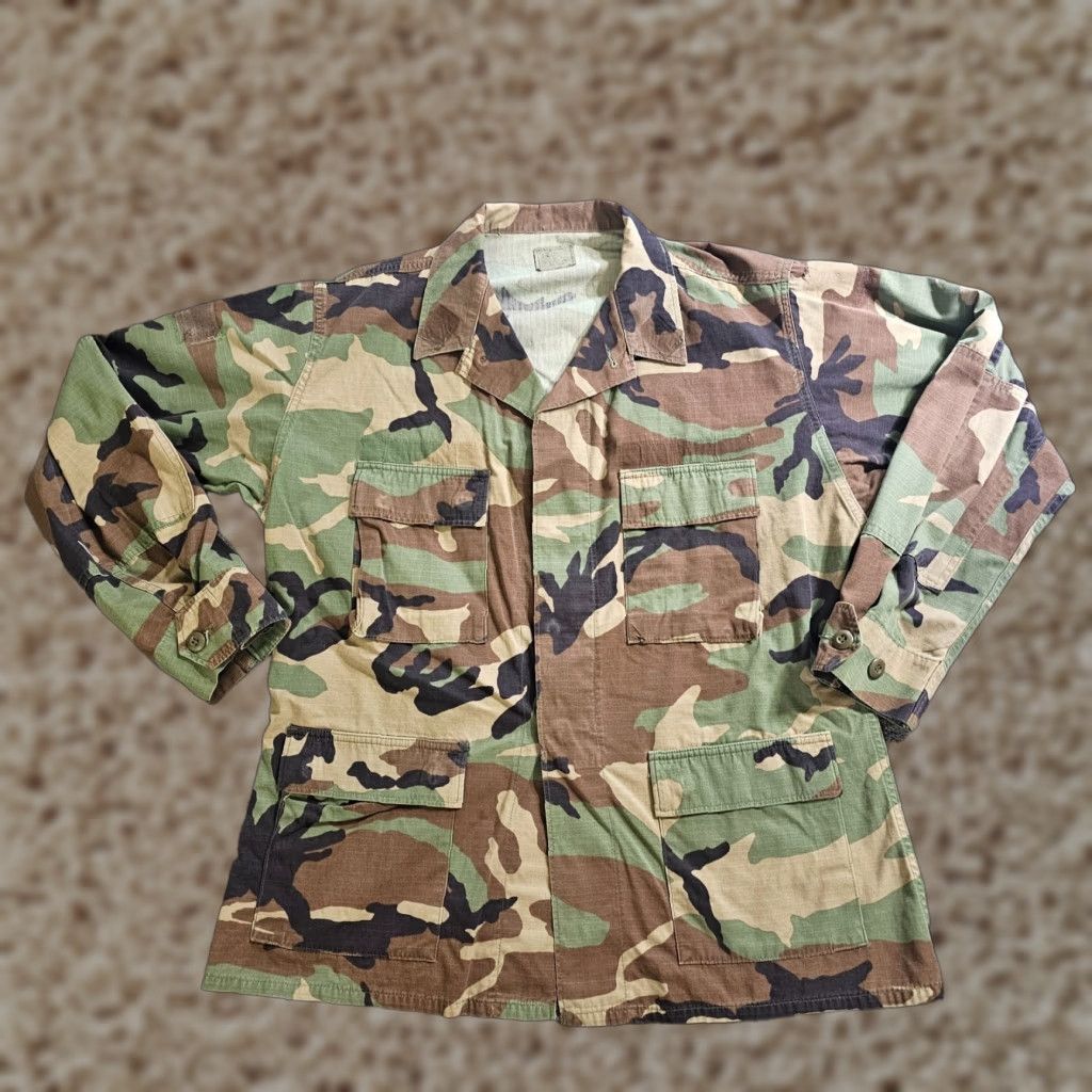 Vintage US Military Issued Shirt Men Medium Green Woodland Camo Combat Field Jacket Shirt Jacket Mens M Green Camouflage Military Jacket May Not be Accurate Size US M / EU 48-50 / 2 - 1 Thumbnail