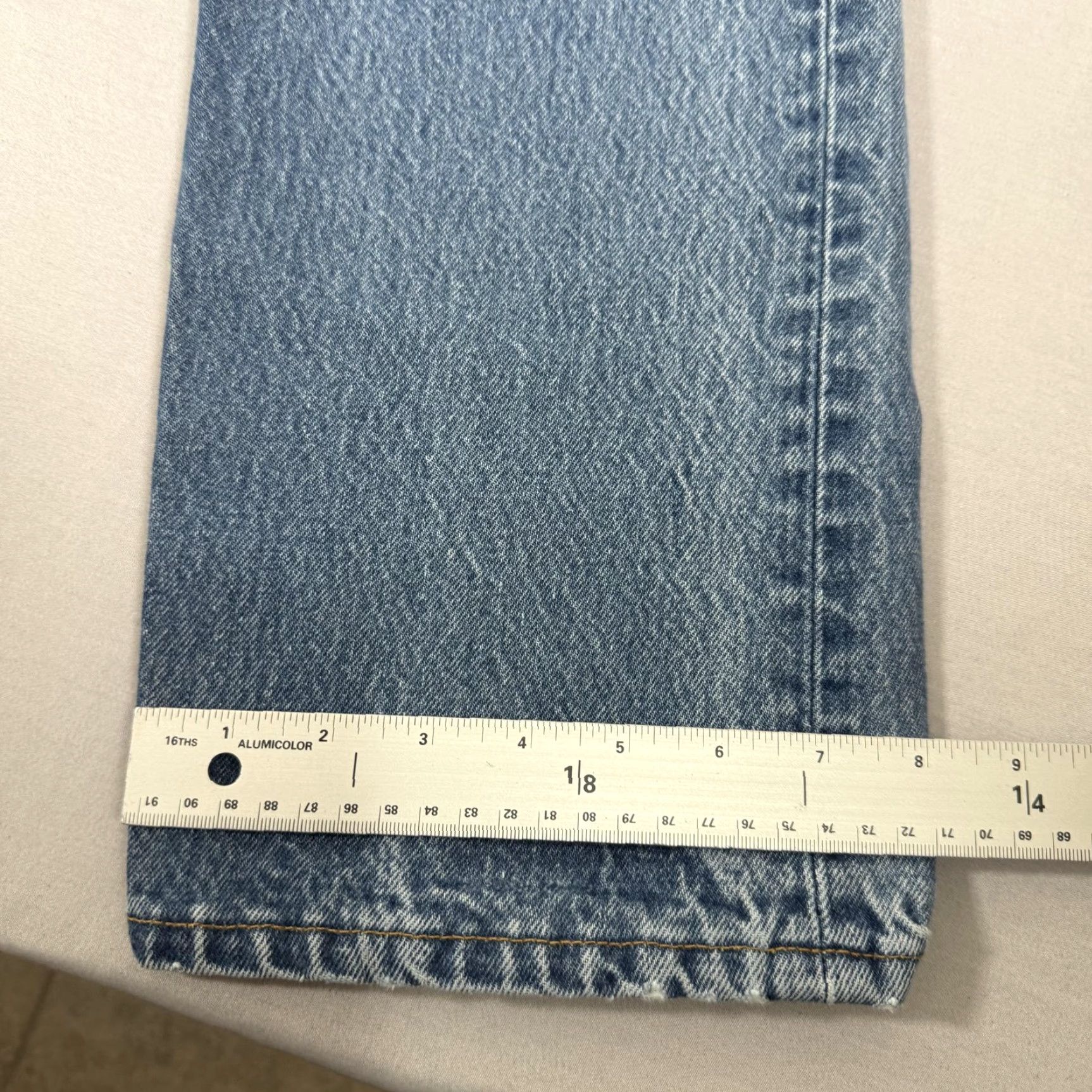 Levi's VINTAGE Levi's 501 Jeans Mens 32x29 Denim Blue Straight Fit 5-Pocket Button Fly 90s USA Size US 32 / EU 48 - 6 Thumbnail