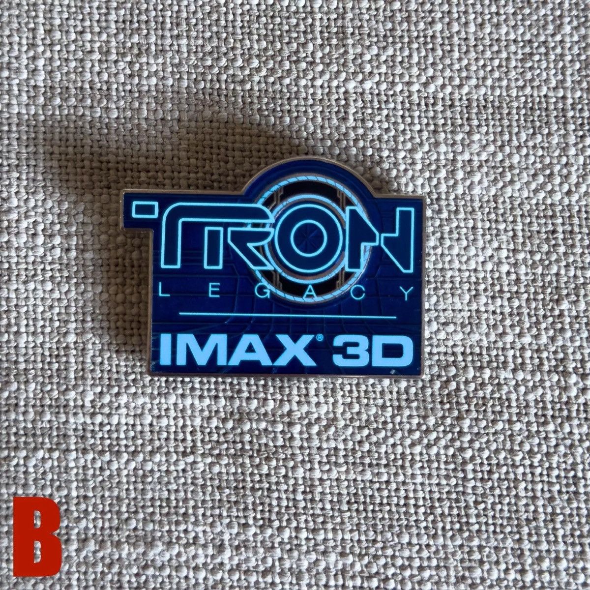Disney 2010 Brand New Disney TRON Legacy IMAX 3D Promo Pin LA Times Size ONE SIZE - 4 Thumbnail