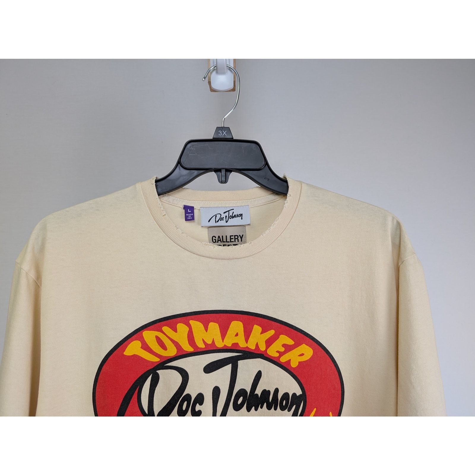Gallery Dept. o1rshd1 Toy Maker Doc Johnson Print T-Shirt in Beige Size US XL / EU 56 / 4 - 4 Thumbnail